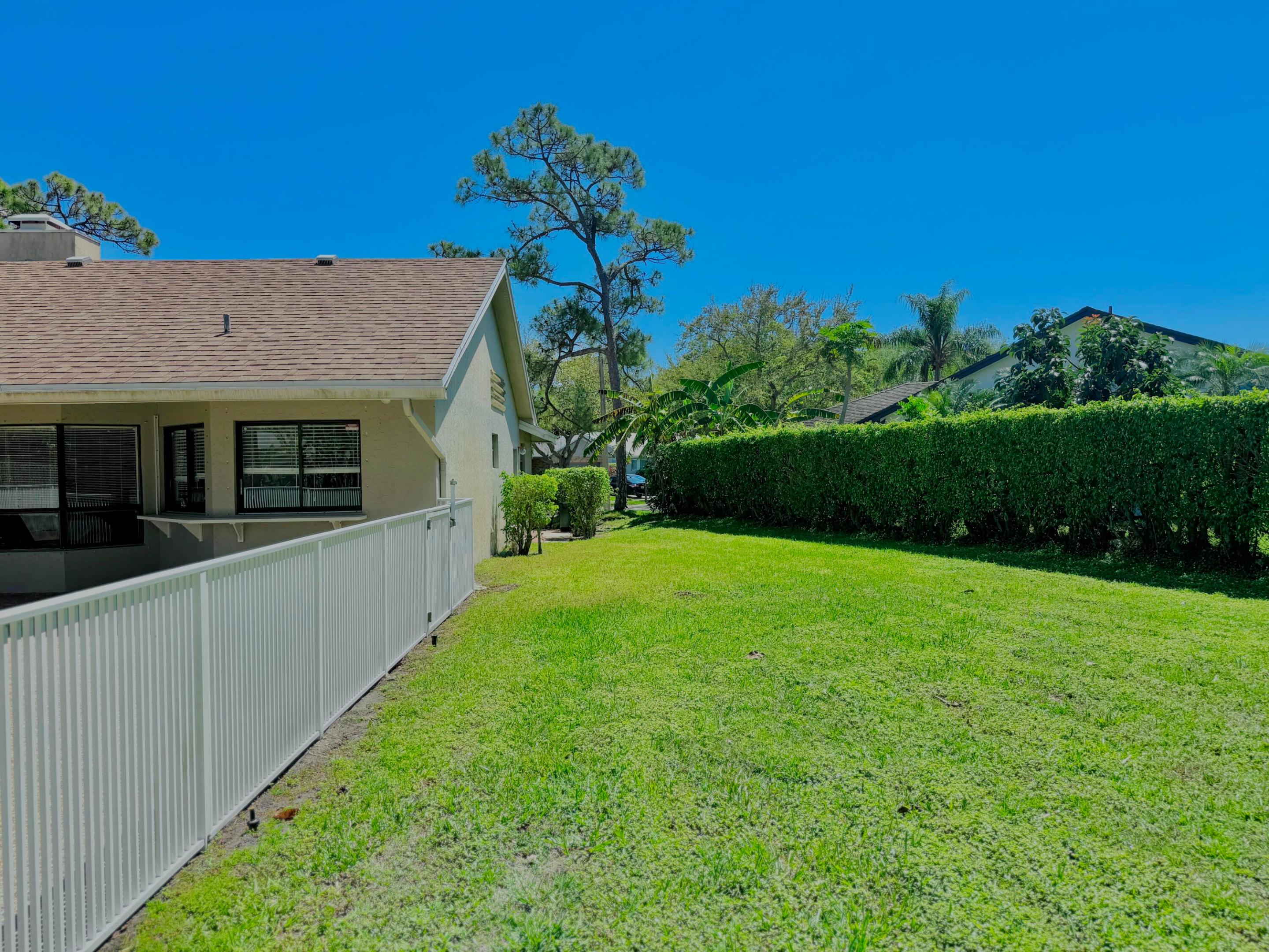 BOCA MADERA UNIT 3 - Residential