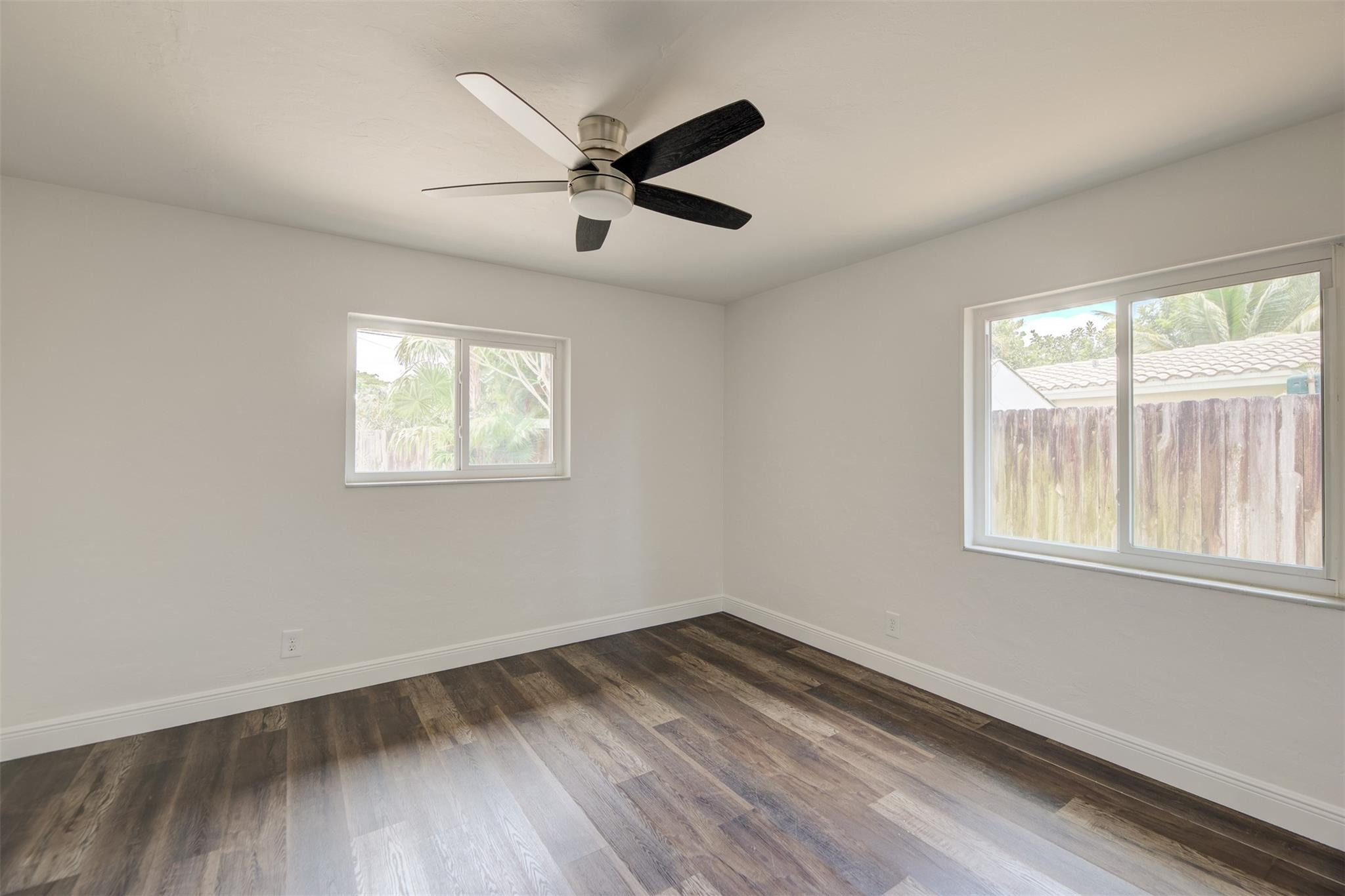 POINSETTIA HEIGHTS RIVER - Residential