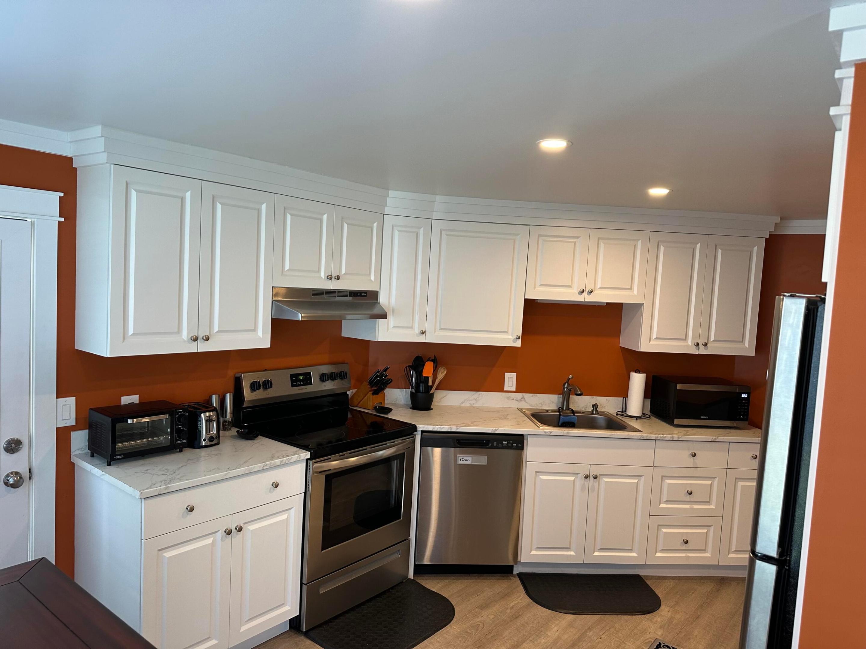 Spanish Lakes Riverfront - Residential