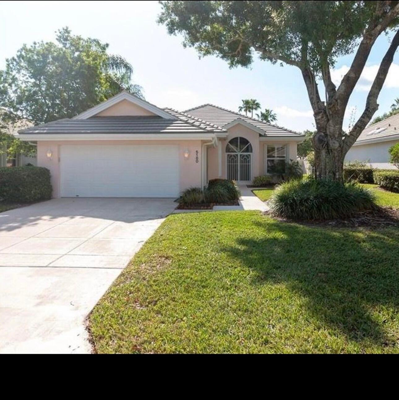 Great opportunity to own a pool home in The Preserves of Hobe Sound Community. This beautiful home offers a spacious living, room dining area and Florida room.  The kitchen includes a cute breakfast nook.  This home offers good size bedrooms, especially the Master bedroom with newly installed porcelain tile.  and includes a separate water closet. The shower has travertine and porcelain walls and has a glass door.  His and Hers vanities with cabinets, Walkin closet with built in shelves and extra closet with (attention ladies! ) custom shoe racks.  The laundry room with a sink, plenty of cabinet and counter space.  Kitchen with Natural stone countertops and a new oversized stainless sink.  The pool are is totally private with full screen enclosure. This home has a low FHA rate ! 3.75 There are three cats on premises so when showing please be careful and do not let out they are in door cats.