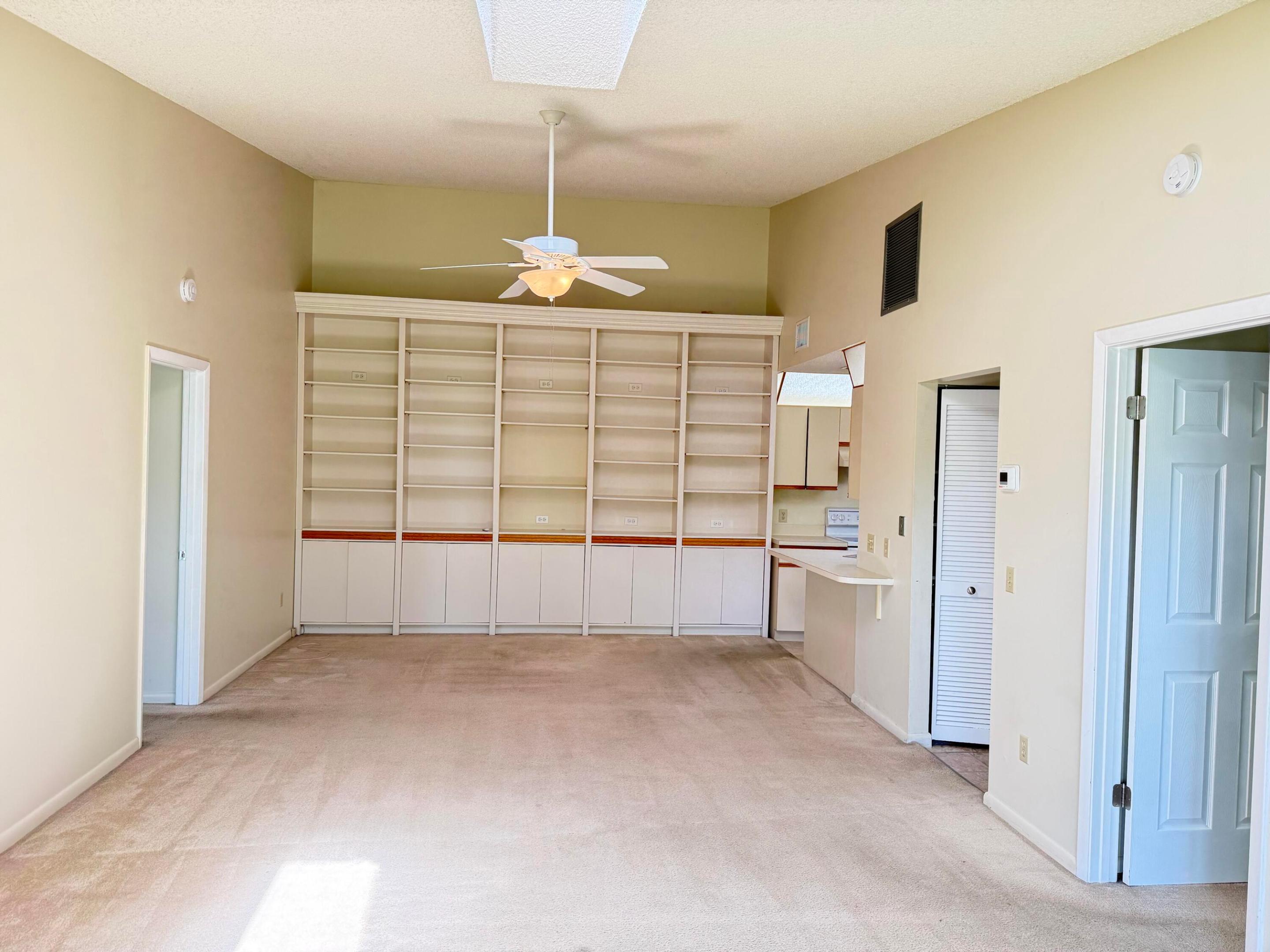 PINECROFT CONDO - Residential