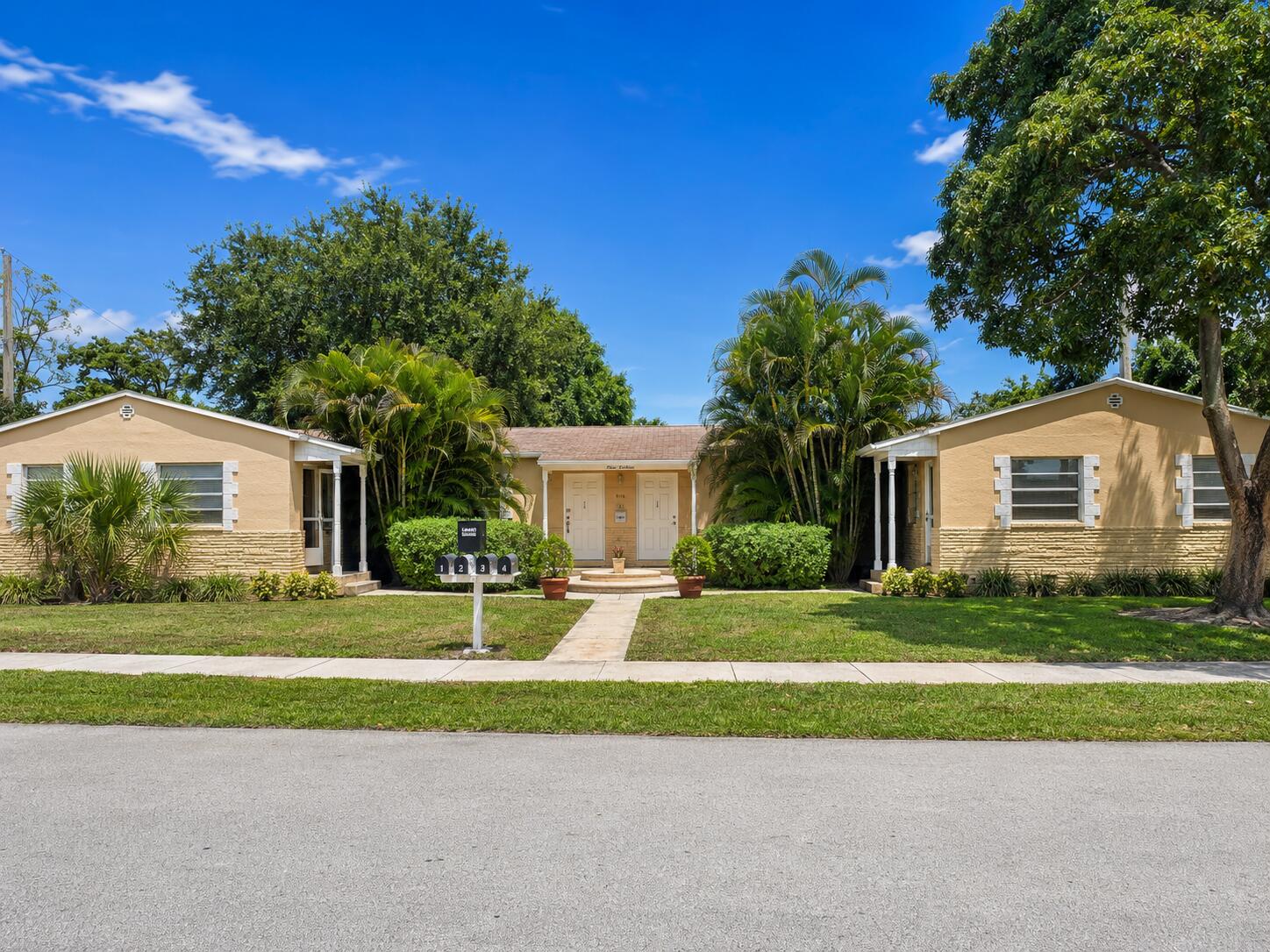 Rare opportunity: Investors seeking current income, long-term appreciation, and 1031 exchange potential. In Fort Lauderdale's desirable Tarpon River neighborhood, this property offers 2,664 sq ft of building area on a large 9,687 sq ft lot, minutes to Downtown Ft L, Las Olas, beaches, & Airport. This fully occupied fourplex has four 1-bedroom / 1-bath units, with current cash flow and future upside. Each unit's rent potential is $1,800-$2,000 per month yielding gross rents of $7,200-$8,000 monthly. Acquired by the seller as a 1031 exchange, preliminary architectural due diligence includes construction survey (3/2026) and feasibility review, indicating potential for 2 townhomes, subject to design, City permits / approval. Buyer to independently verify with planning and zoning departments.