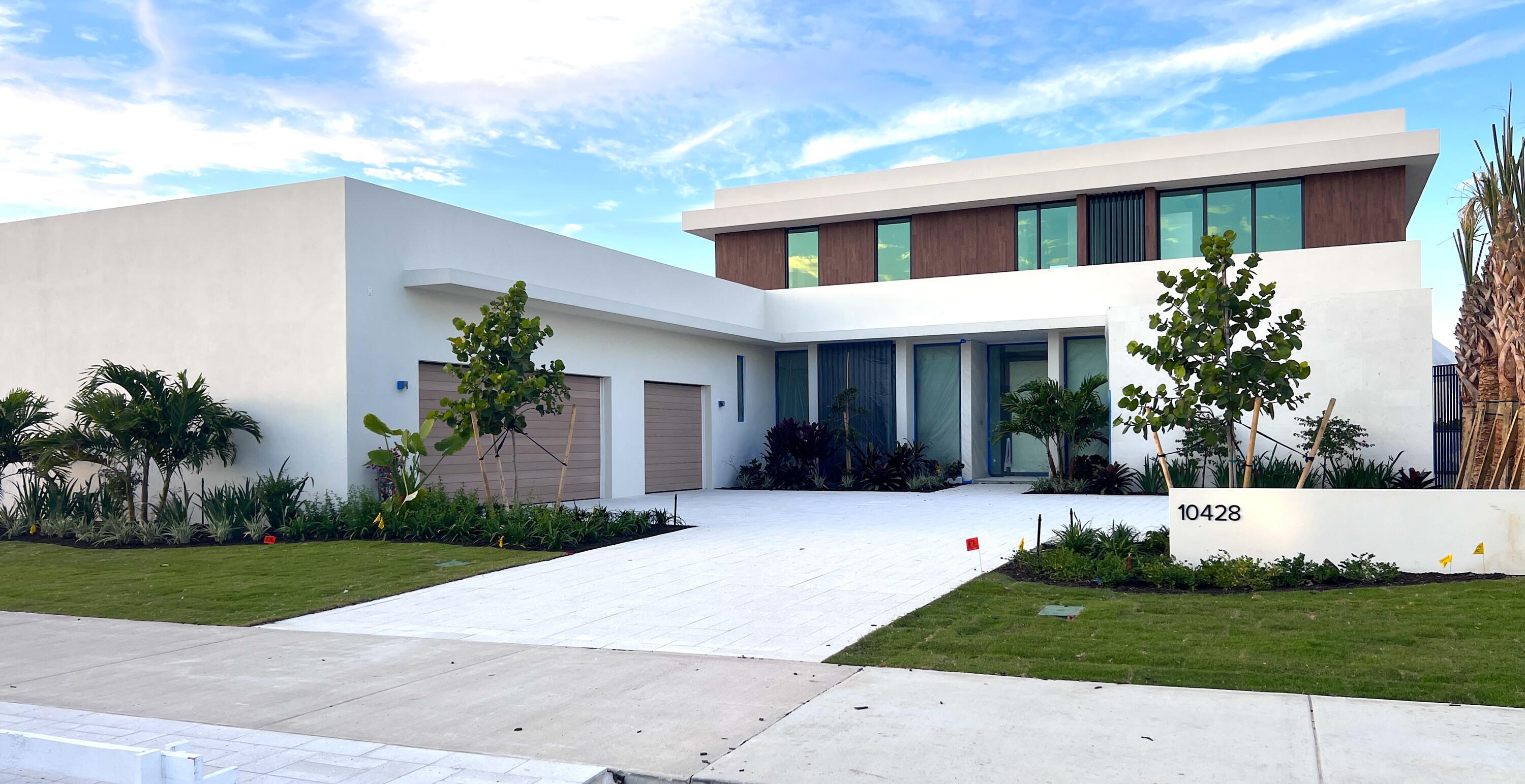 PANTHER NATIONAL AT AVENIR POD - Residential