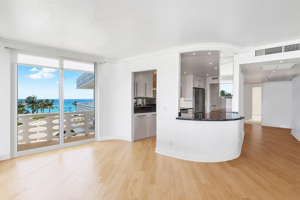 SUN AND SURF ONE HUNDRED & ONE HUNDRED THIRTY COND - Residential