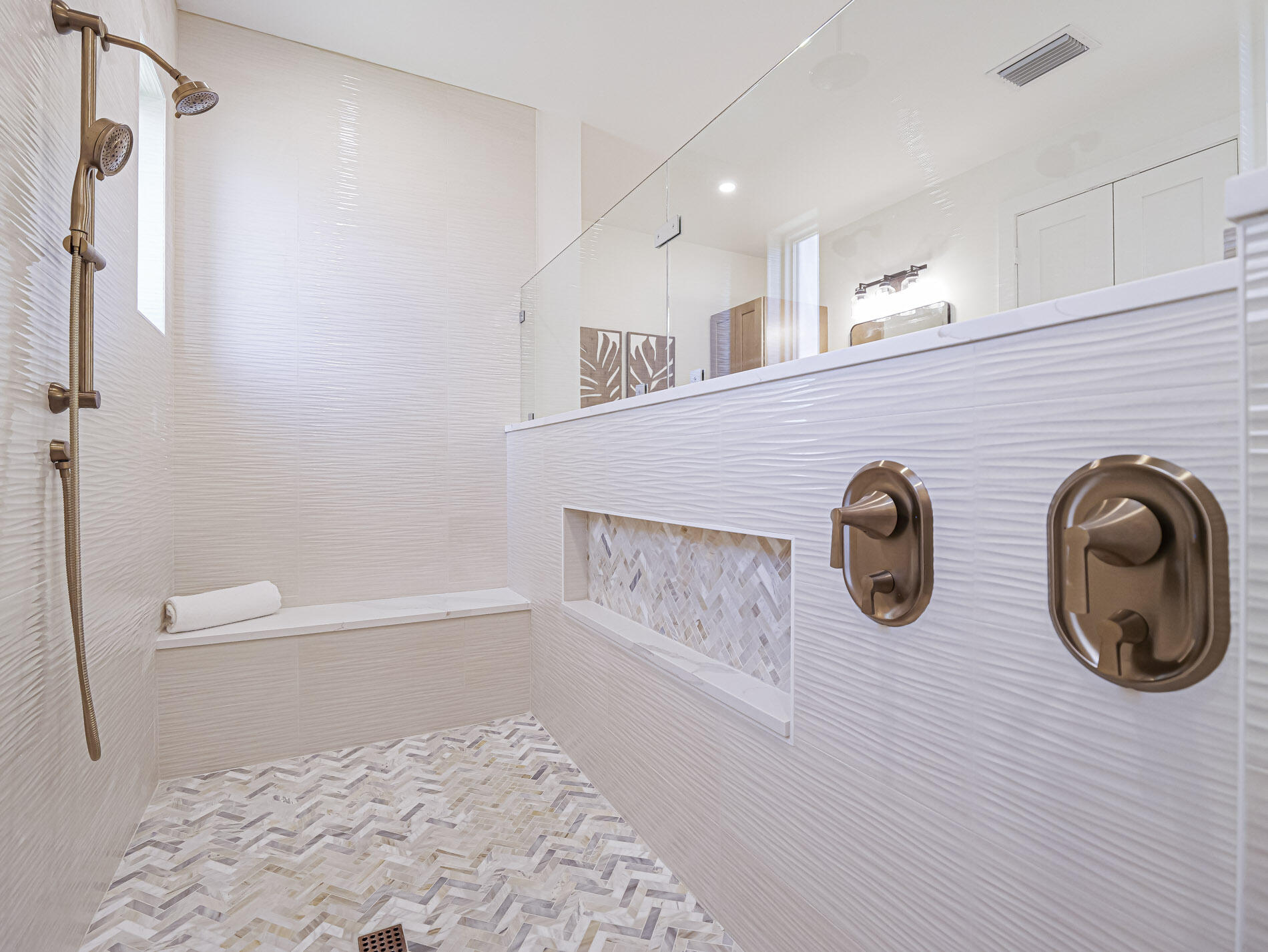 PINE HOLLOW UNITS THREE & FOUR - Residential