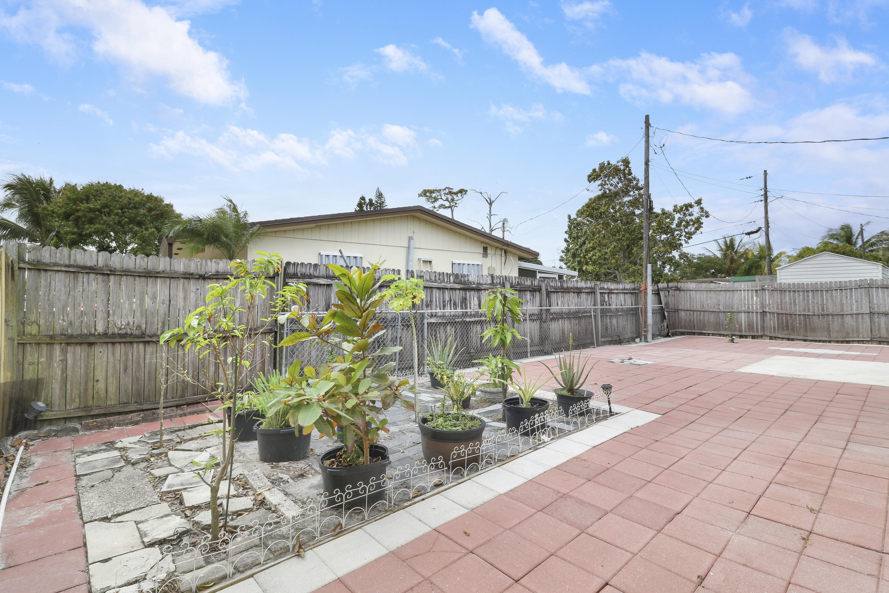 LAKE BELVEDERE ESTATES 3RD ADD - Residential