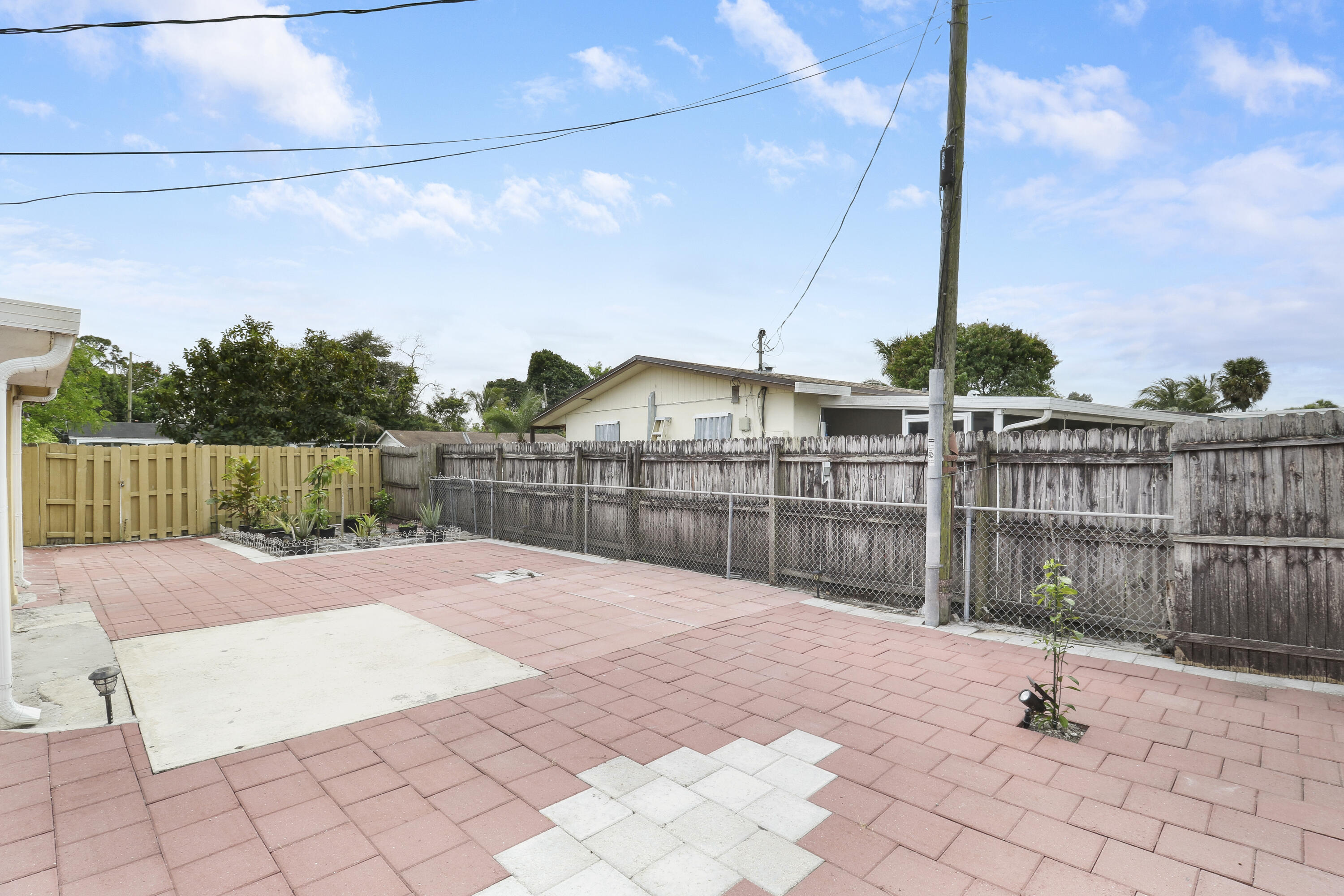 LAKE BELVEDERE ESTATES 3RD ADD - Residential
