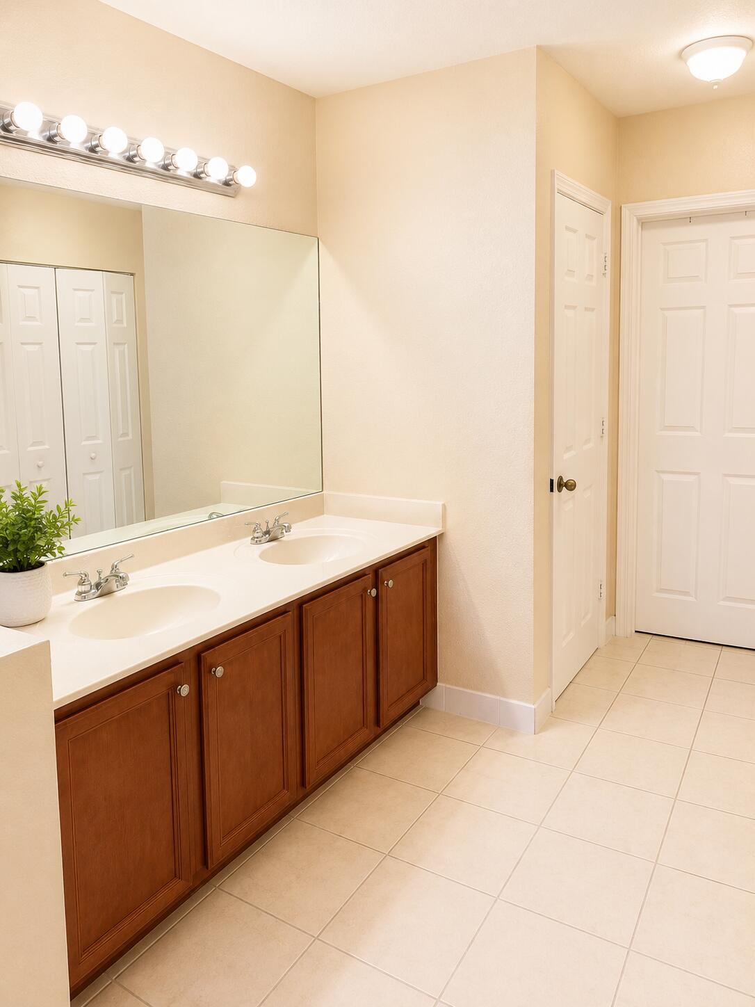 EMERALD LAKE TOWNHOMES - Residential