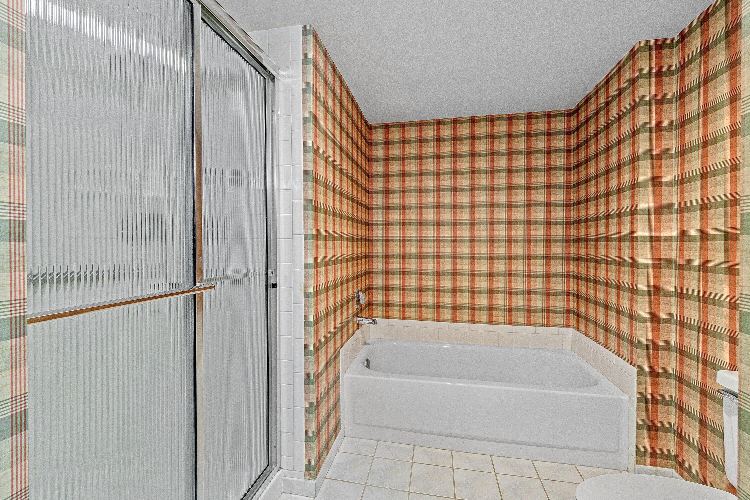 SOUTHPORT AT HUNTERS RUN CONDO - Residential