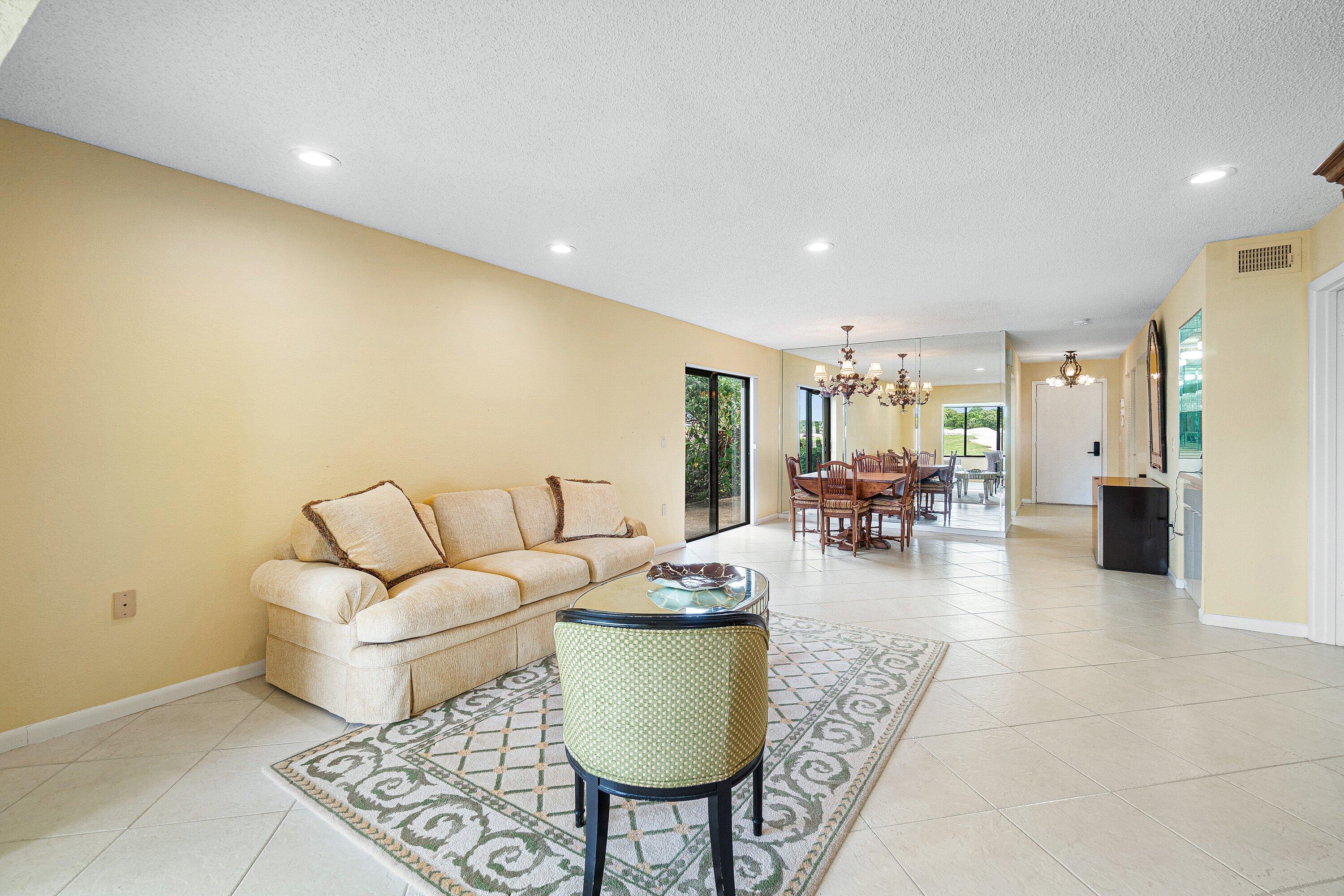 SOUTHPORT AT HUNTERS RUN CONDO - Residential