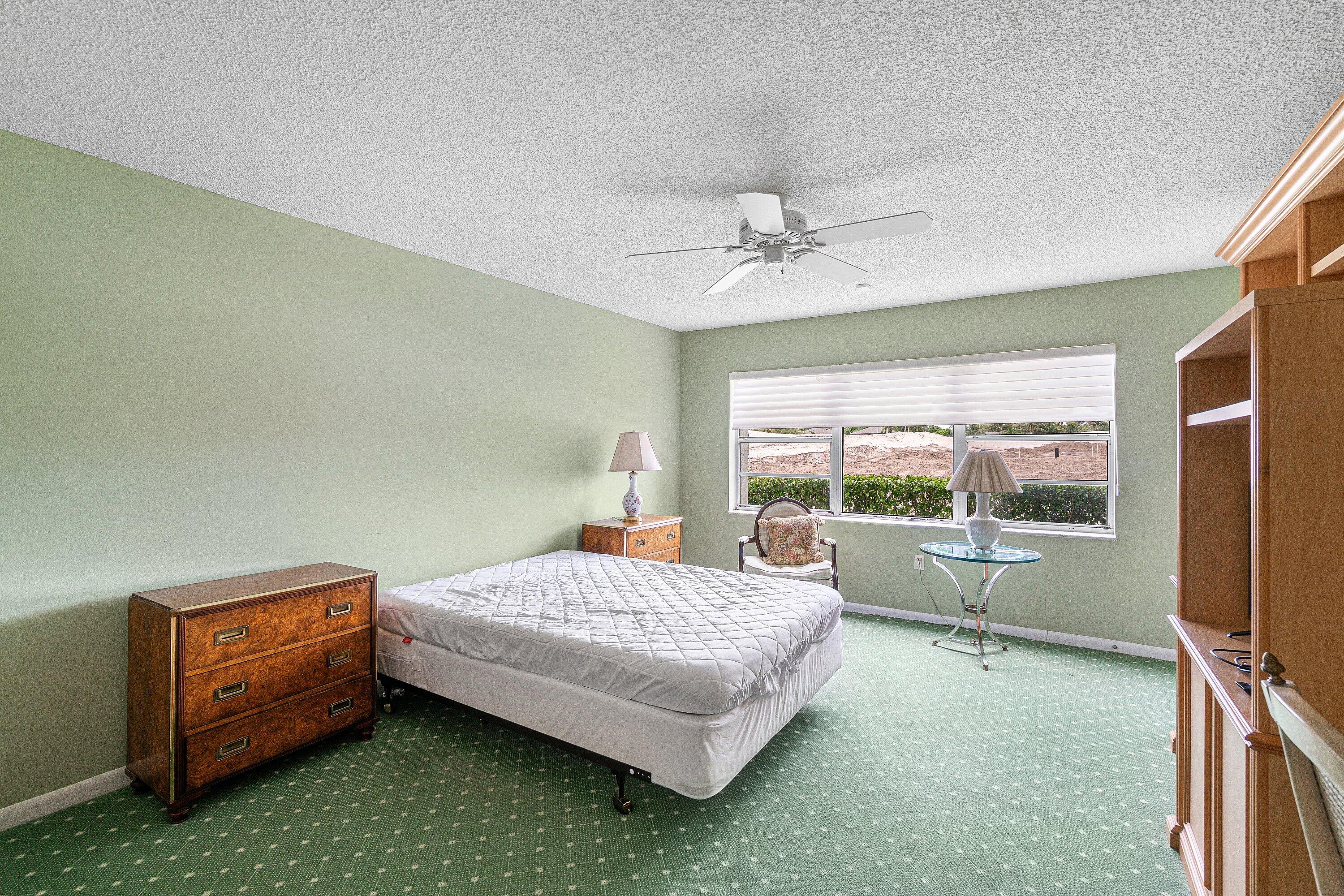 SOUTHPORT AT HUNTERS RUN CONDO - Residential