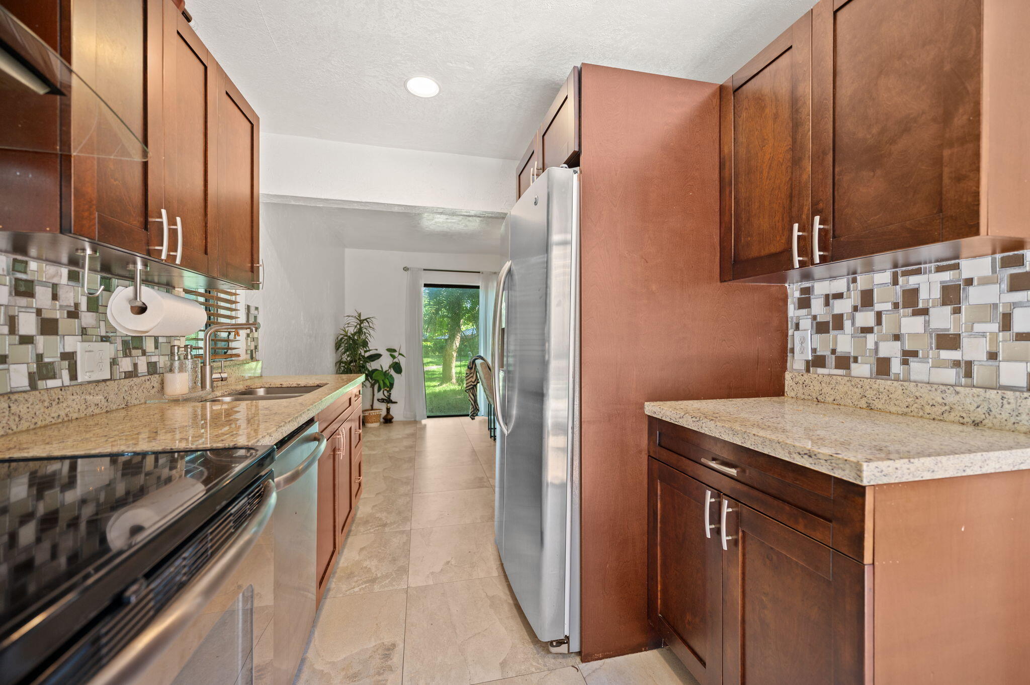 HILLS OF INVERRARY TRACT - Residential