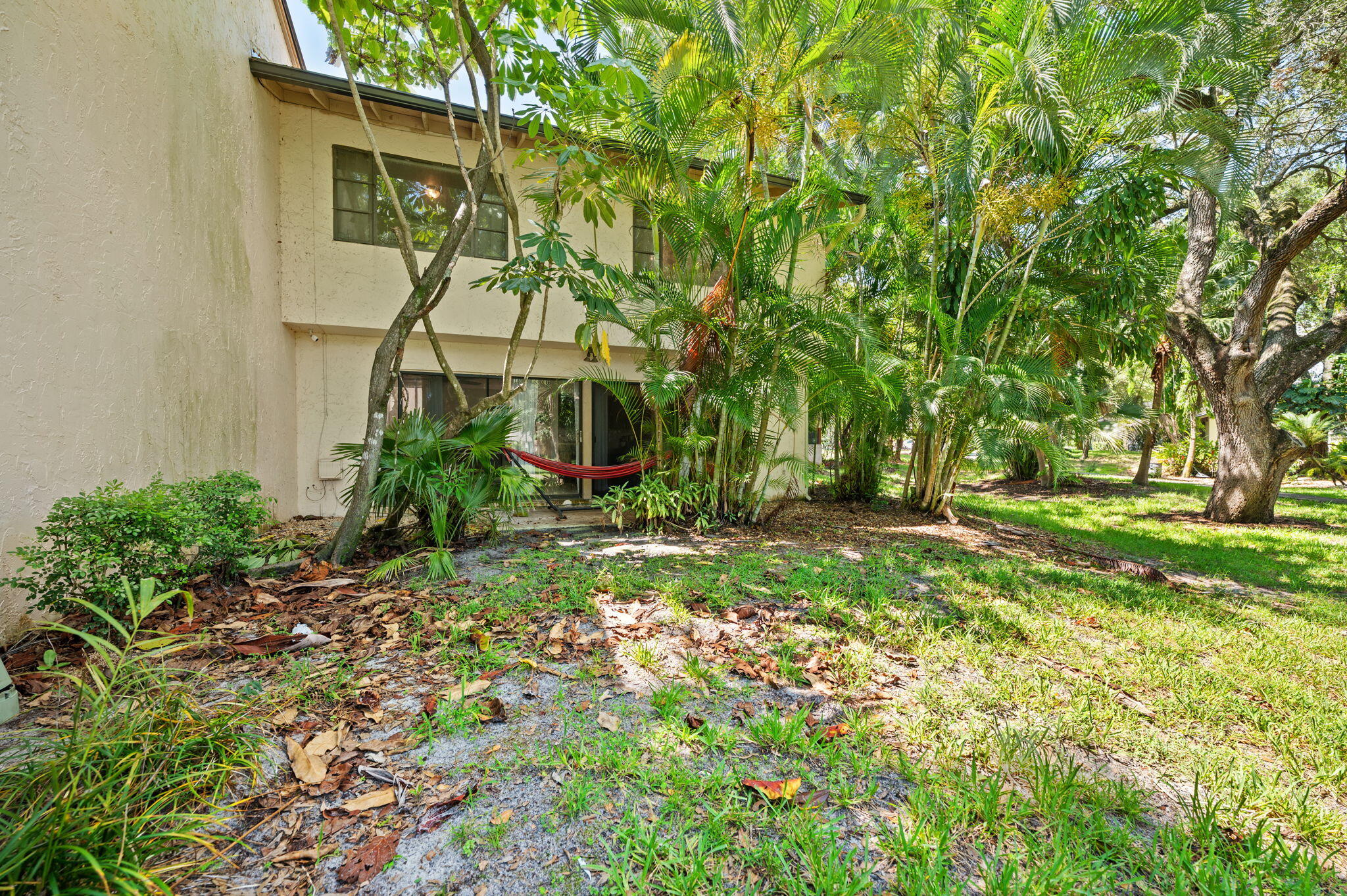 HILLS OF INVERRARY TRACT - Residential