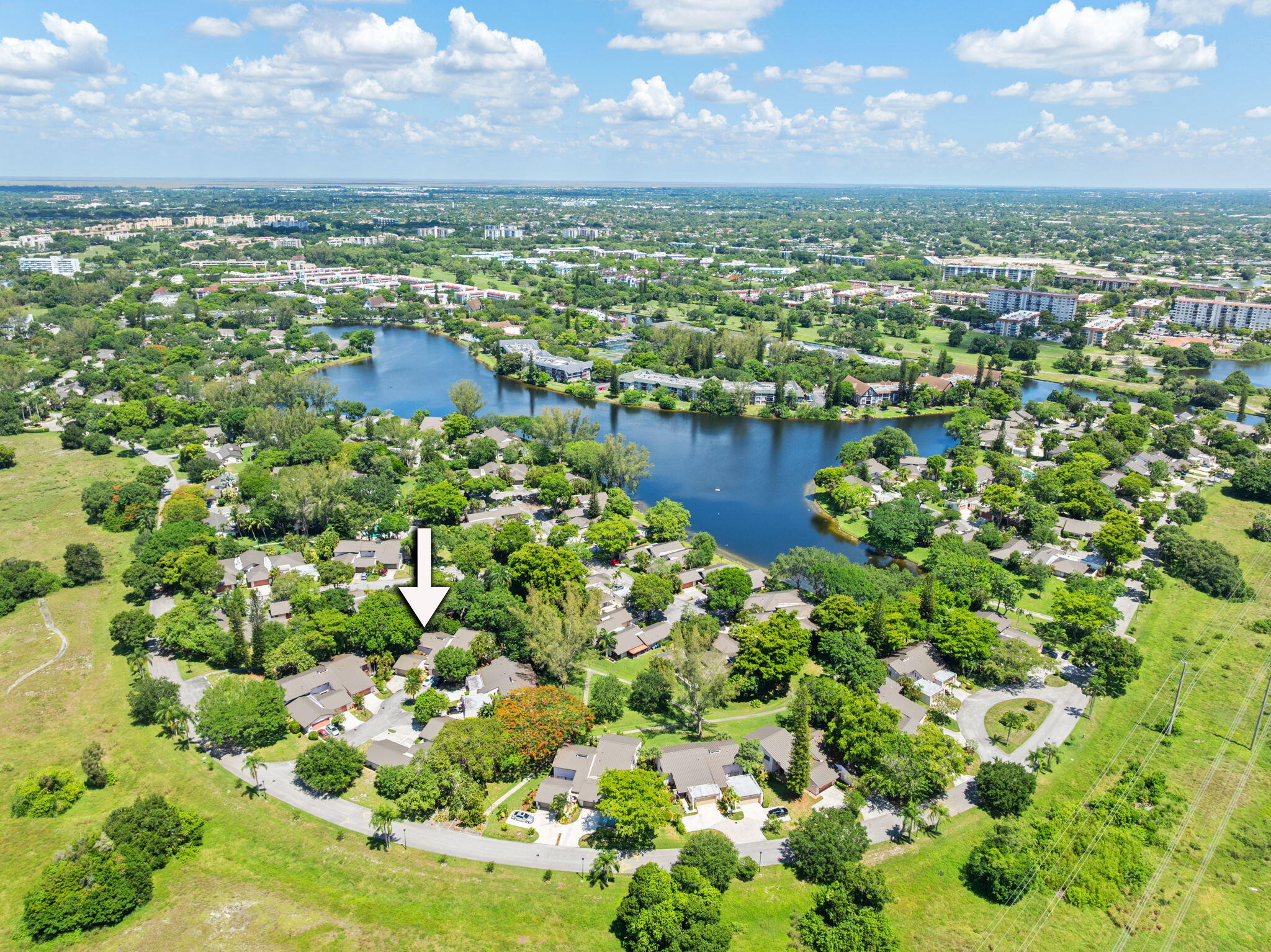HILLS OF INVERRARY TRACT - Residential