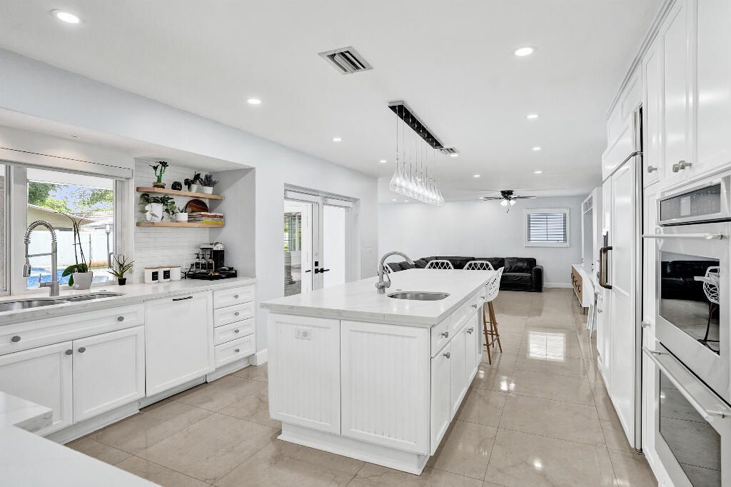 EMERALD HILLS - Residential