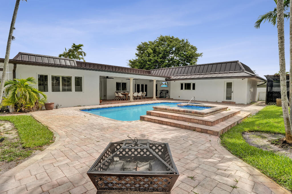EMERALD HILLS - Residential