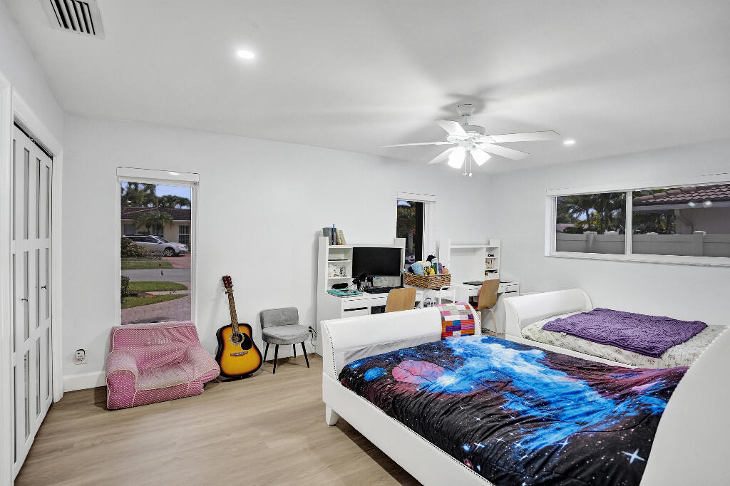 EMERALD HILLS - Residential