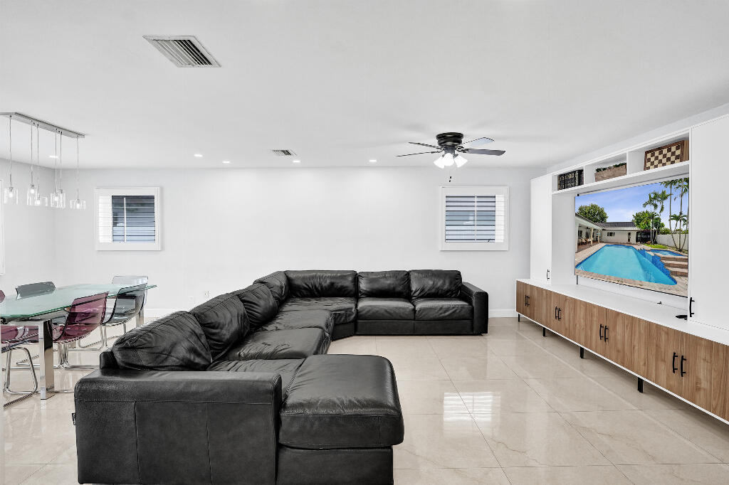 EMERALD HILLS - Residential