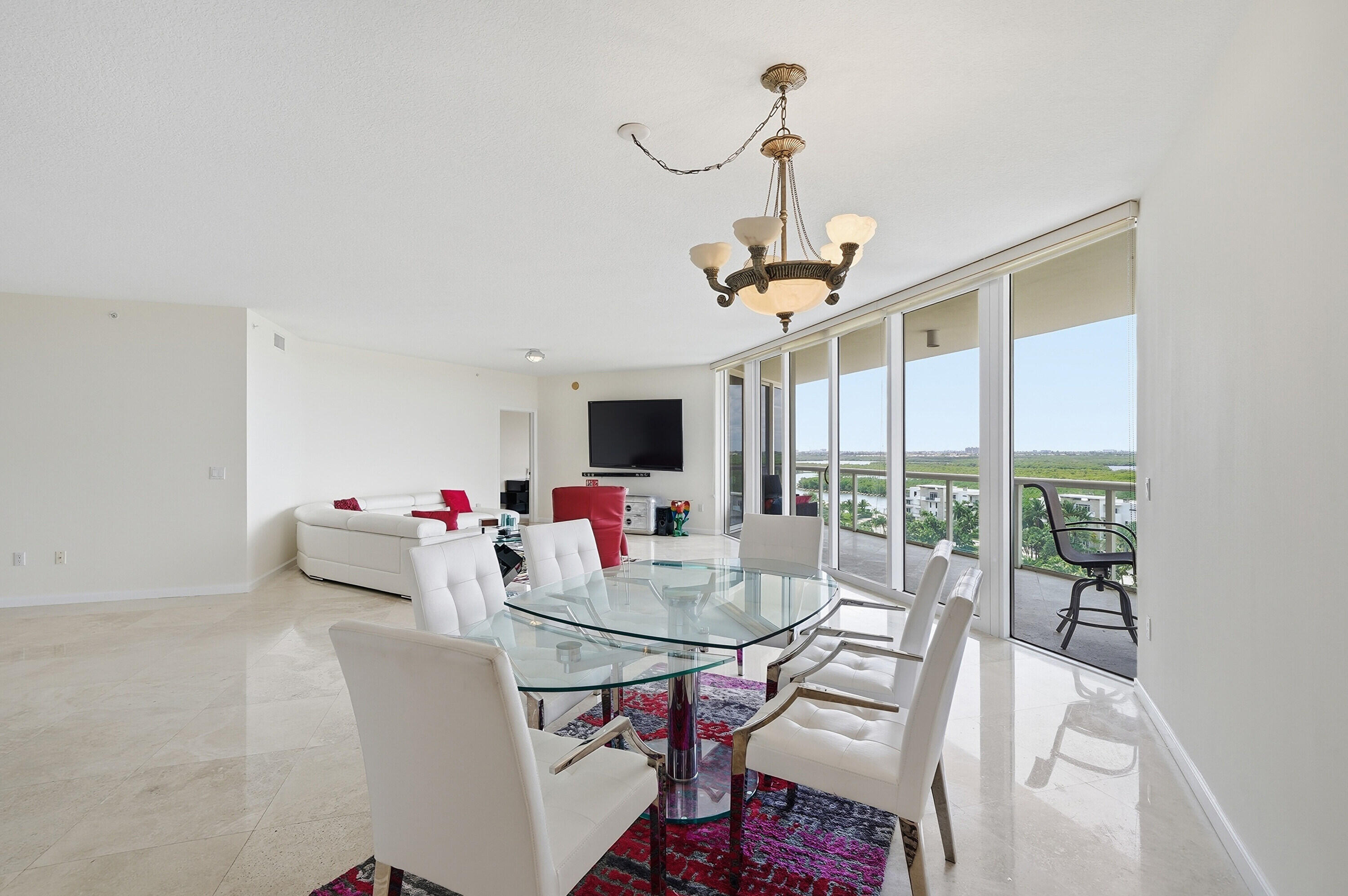 RENAISSANCE ON THE OCEAN - Residential