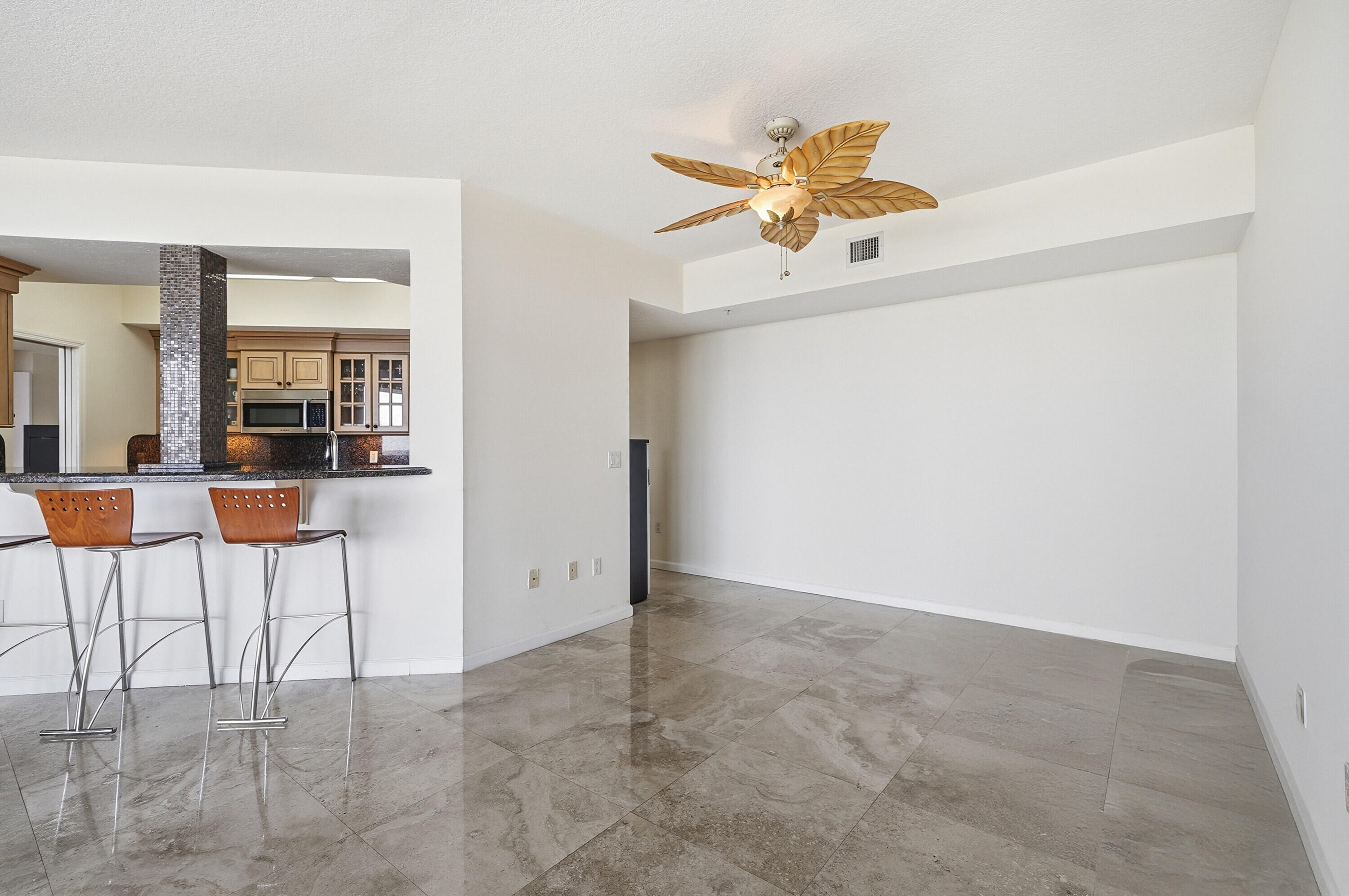 RENAISSANCE ON THE OCEAN - Residential