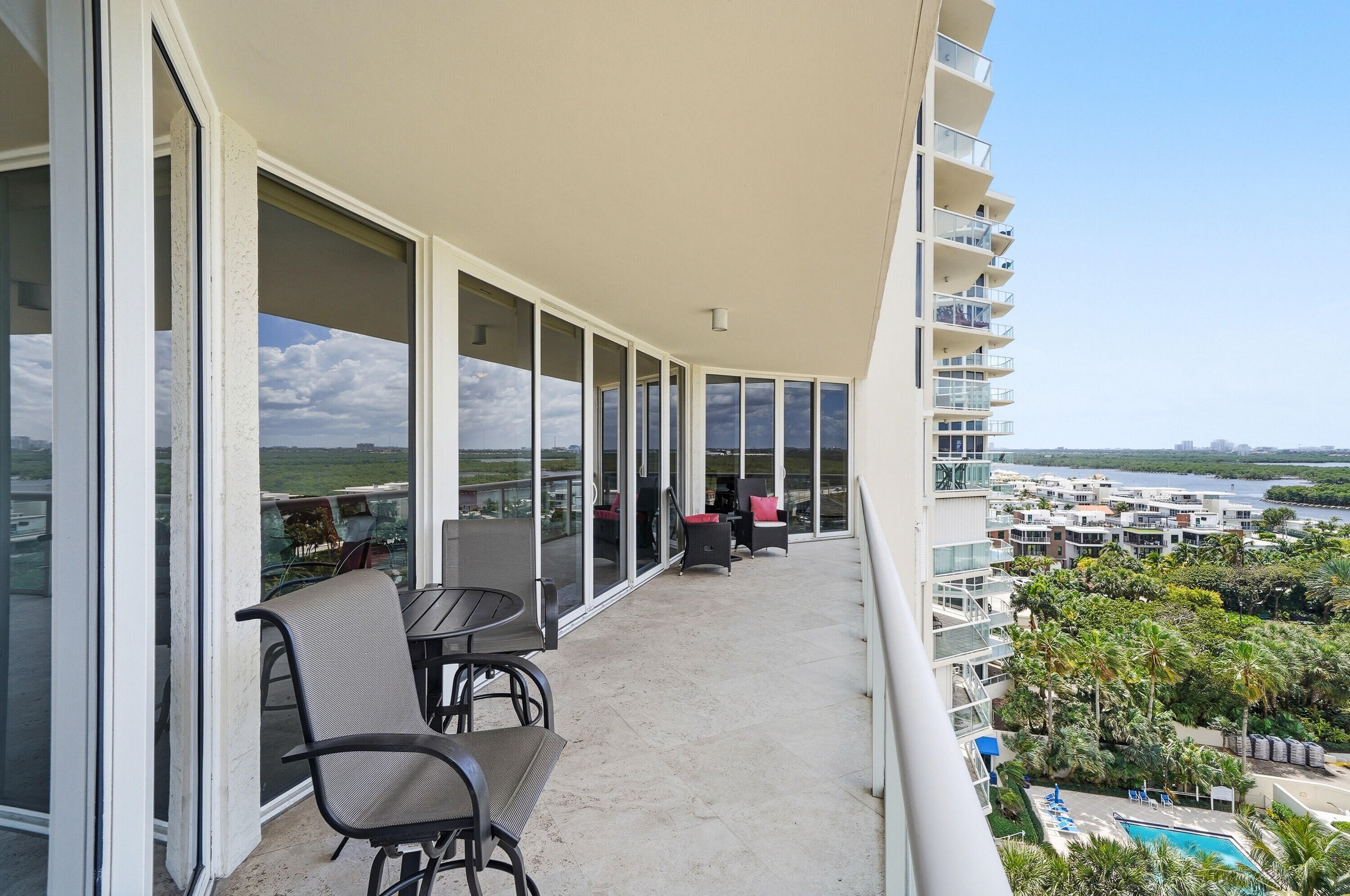 RENAISSANCE ON THE OCEAN - Residential