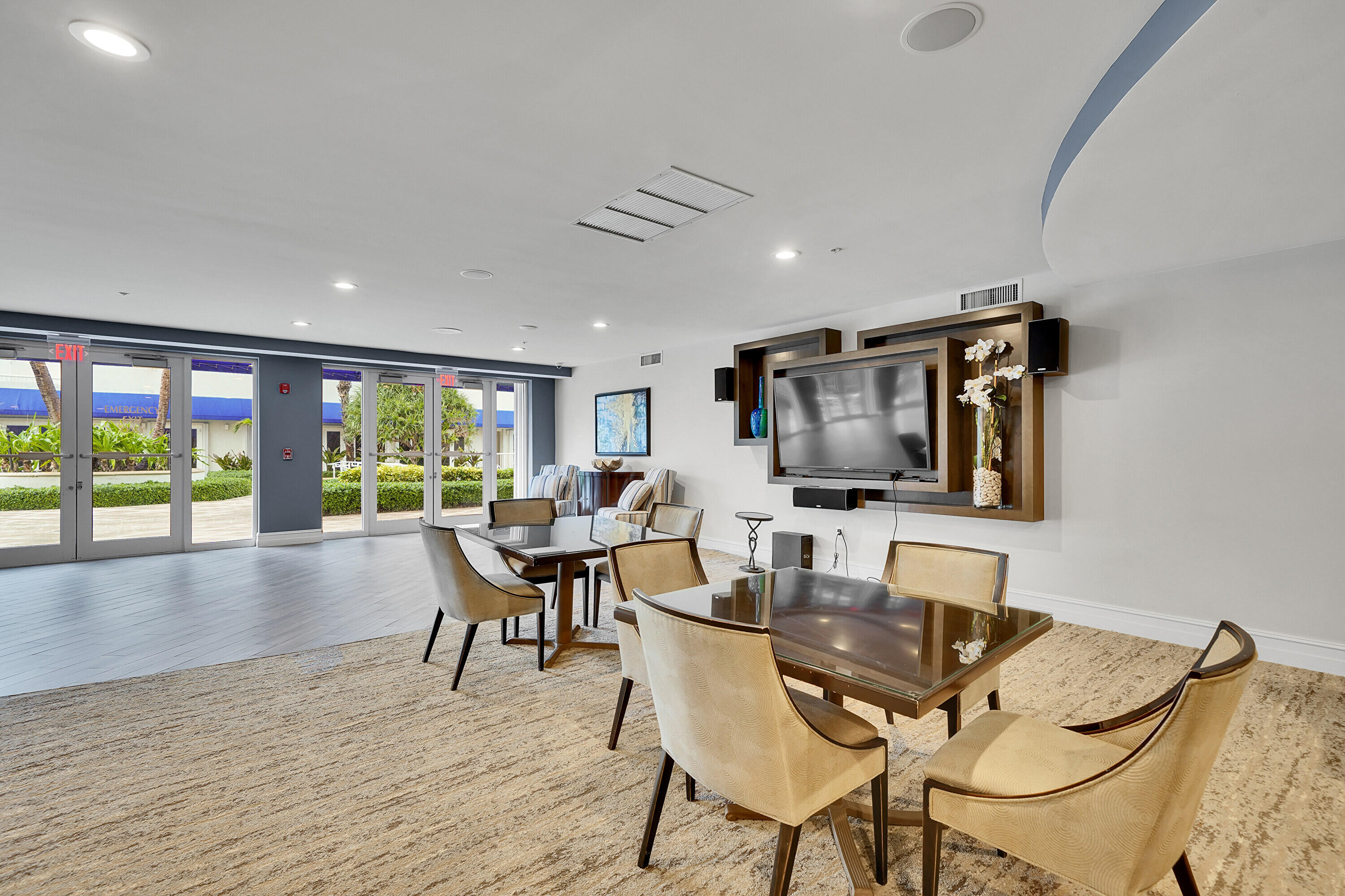 RENAISSANCE ON THE OCEAN - Residential