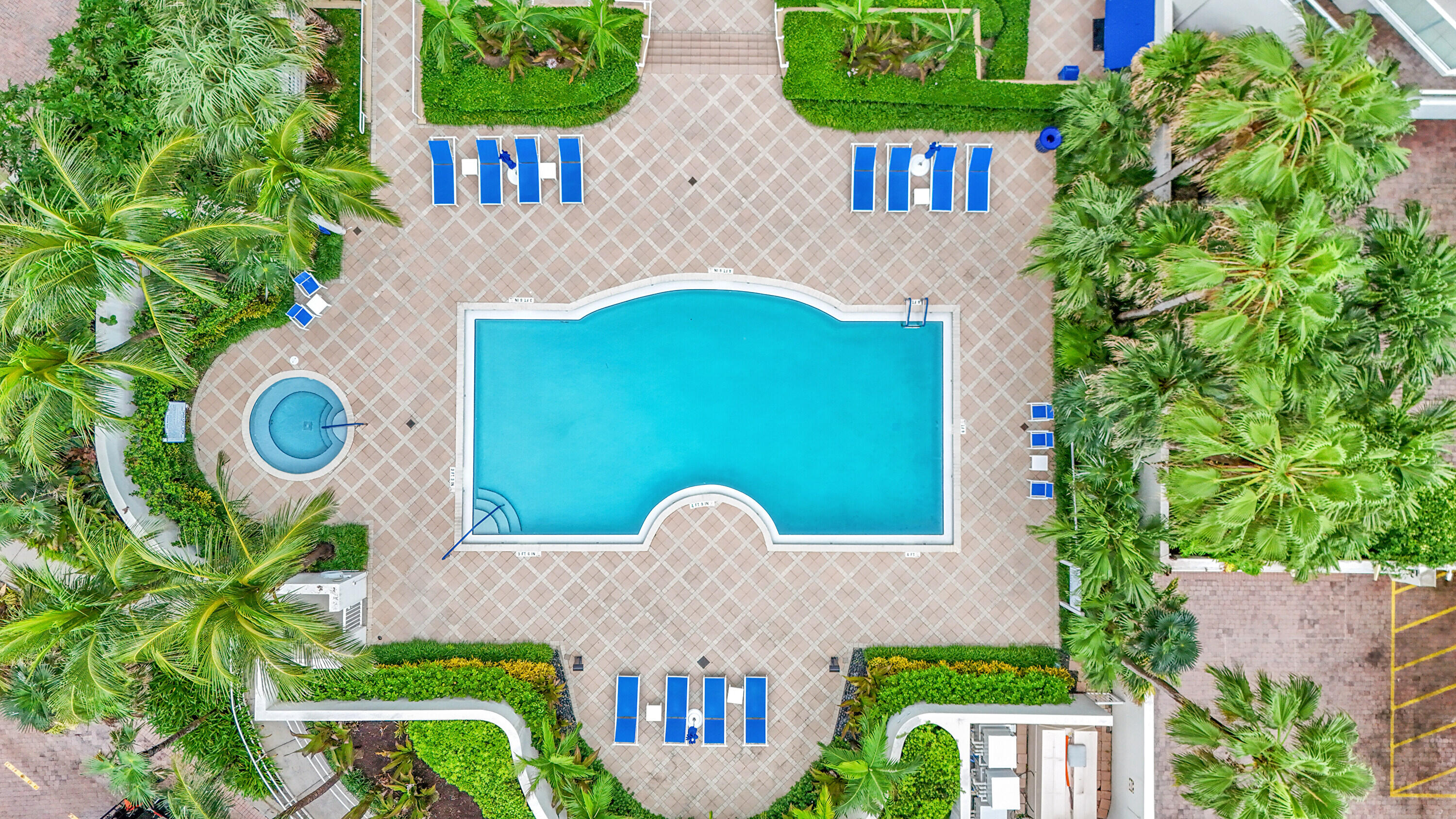 RENAISSANCE ON THE OCEAN - Residential