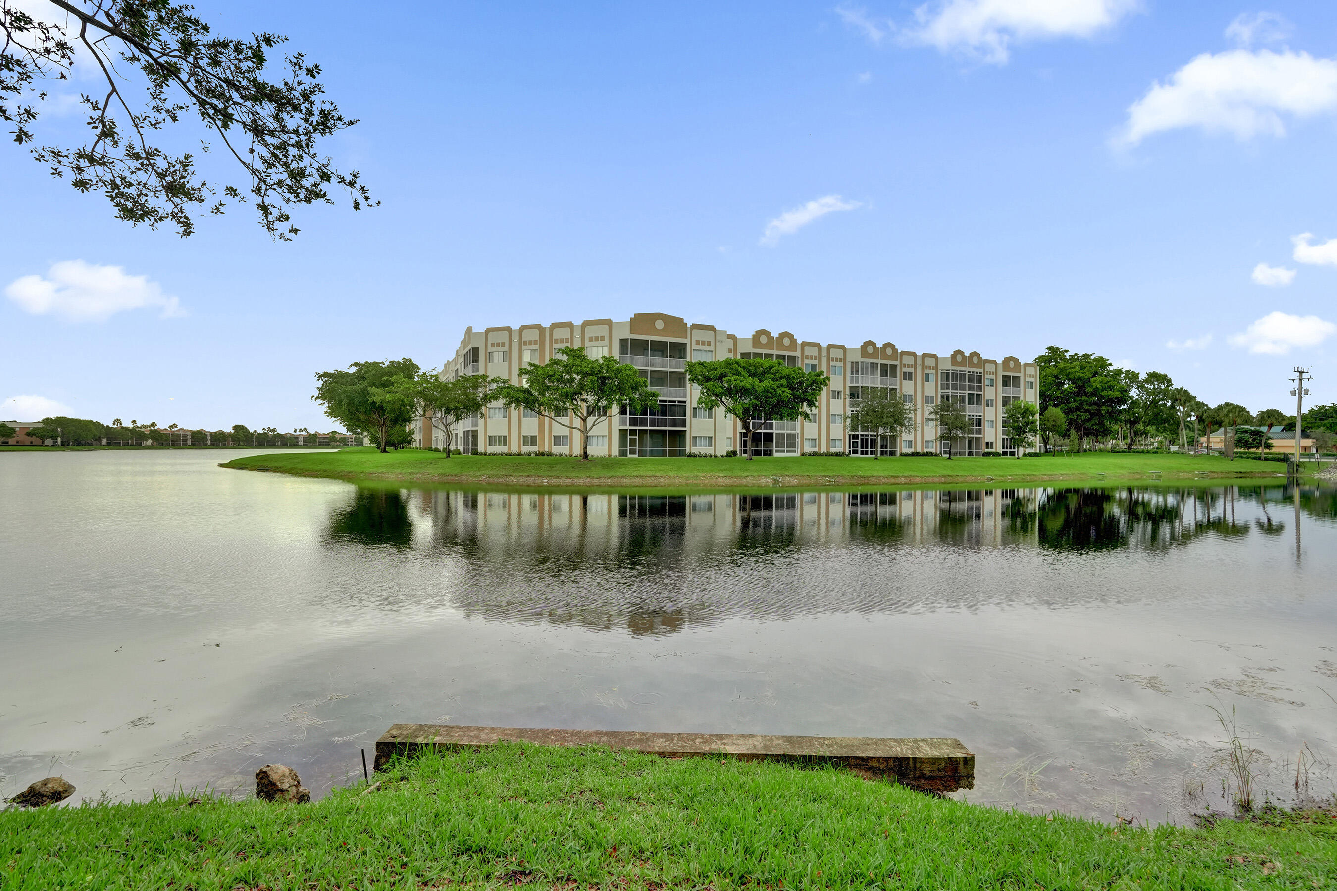 ASHMONT CONDOMINIUM E - Residential
