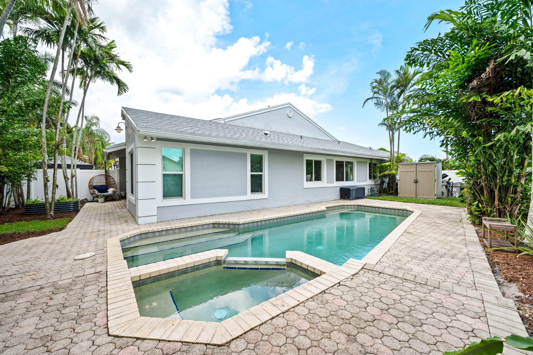 COUNTRYSIDE WEST - Residential