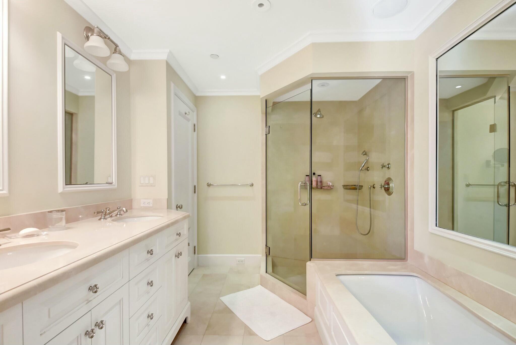 PALM BEACH BILTMORE COND DECL FILED 7-9-80 - Residential