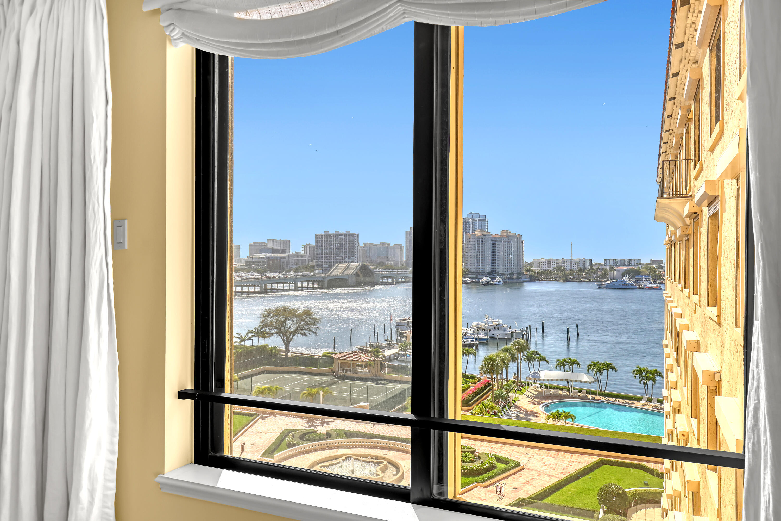 PALM BEACH BILTMORE COND DECL FILED 7-9-80 - Residential