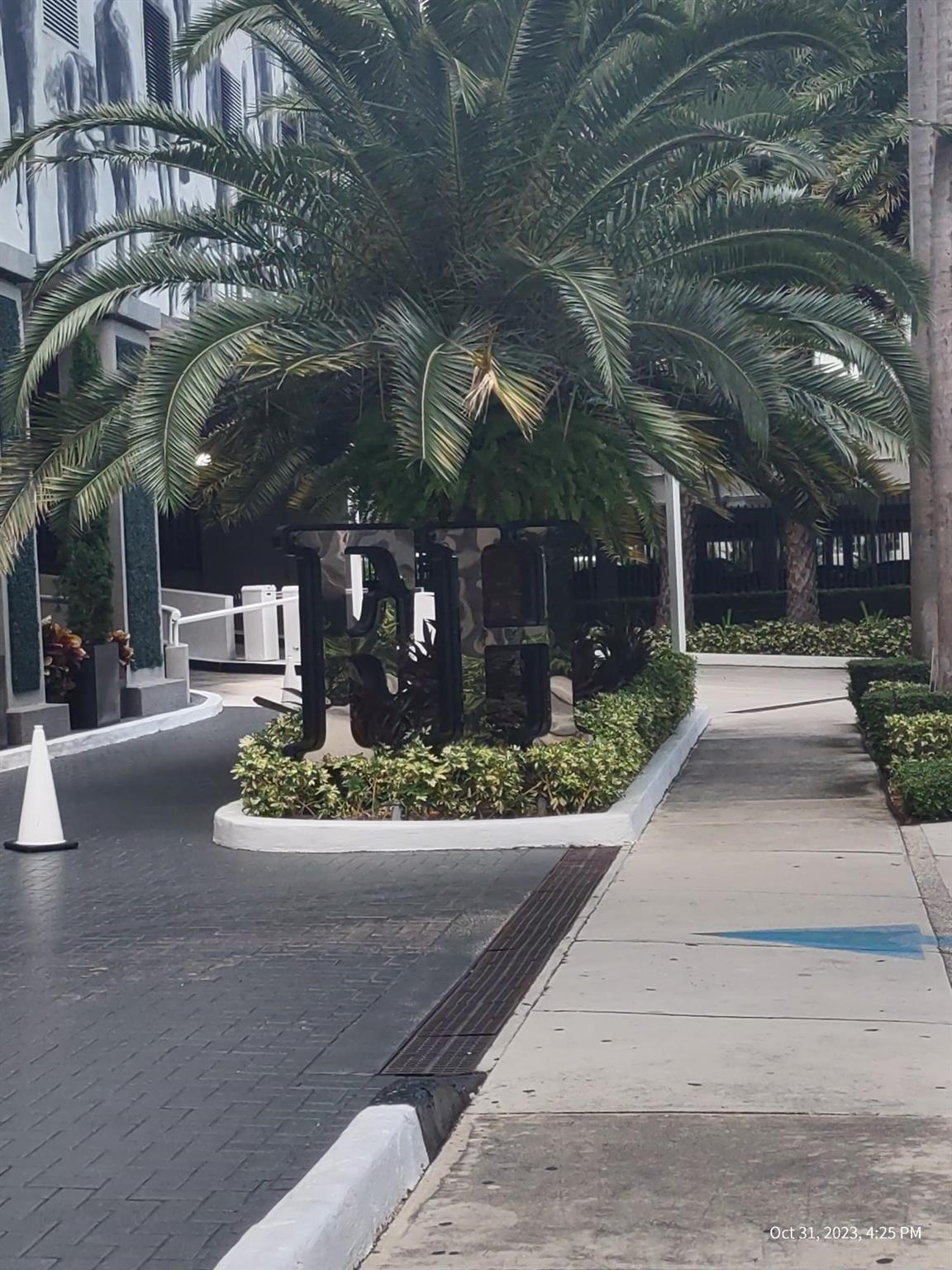 FORTUNE HOUSE CONDO - Residential Lease