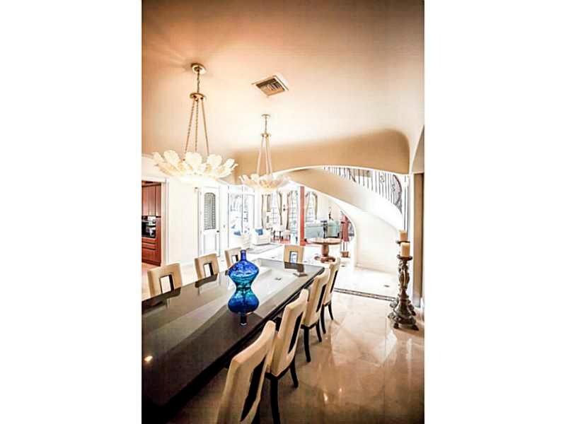 LAKE ROGERS ISLE UNIT E - Residential