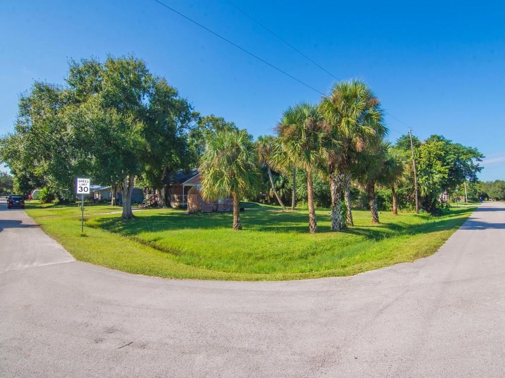 LAKEWOOD TERRACE UNIT 1 - Residential