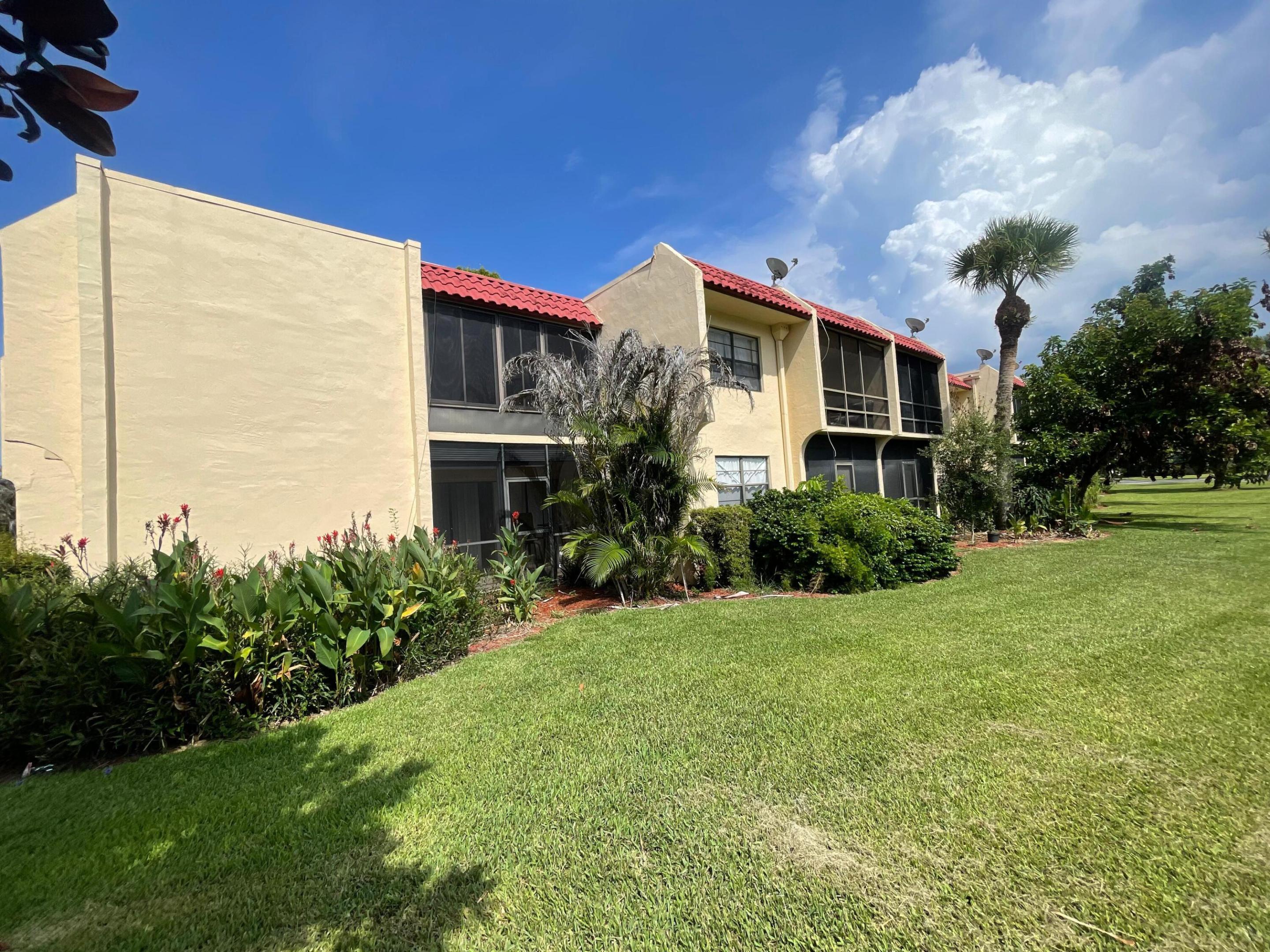 ISLAND HOUSE CONDOMINIUM PHASE I - Residential