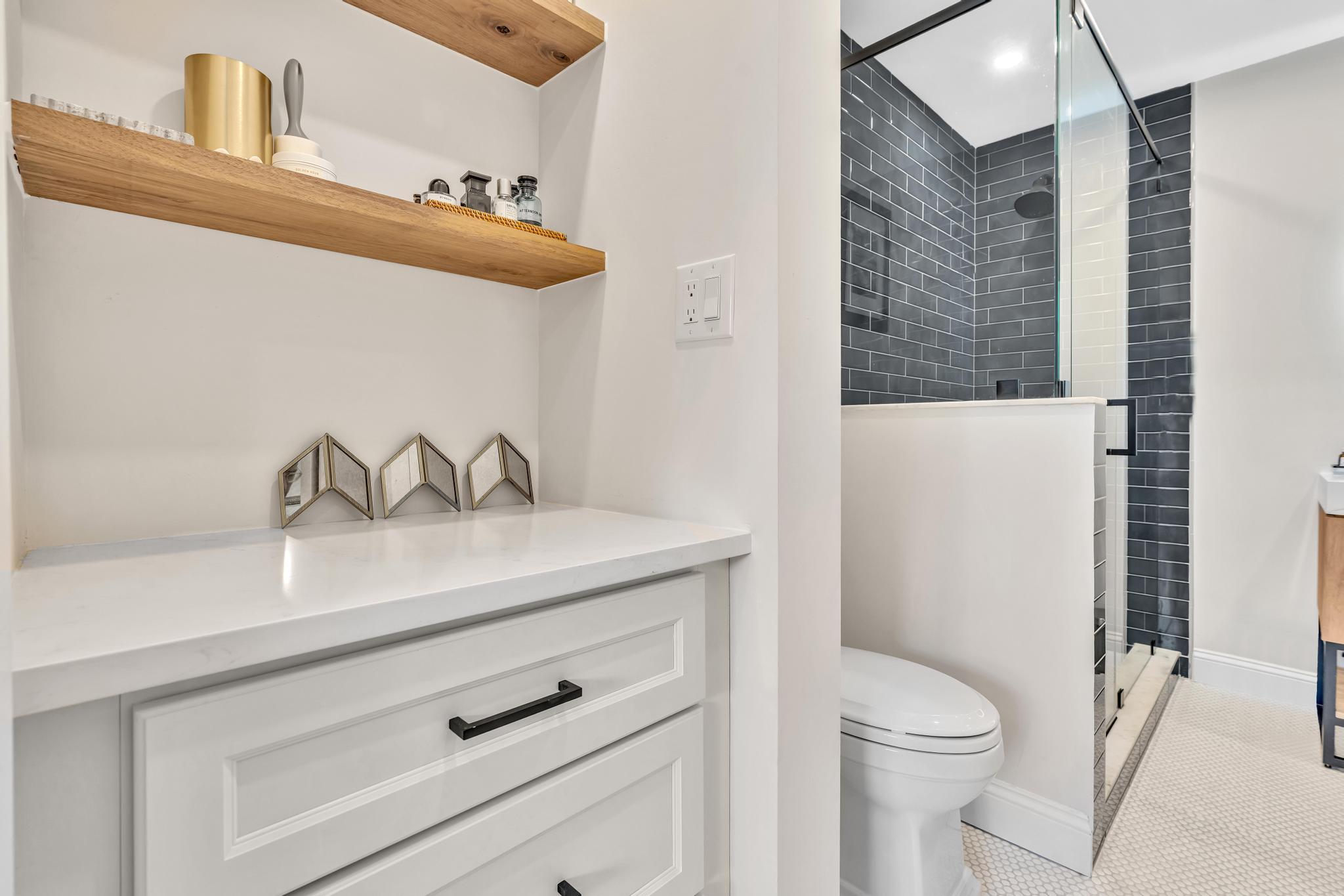 Edgewater - Residential Lease