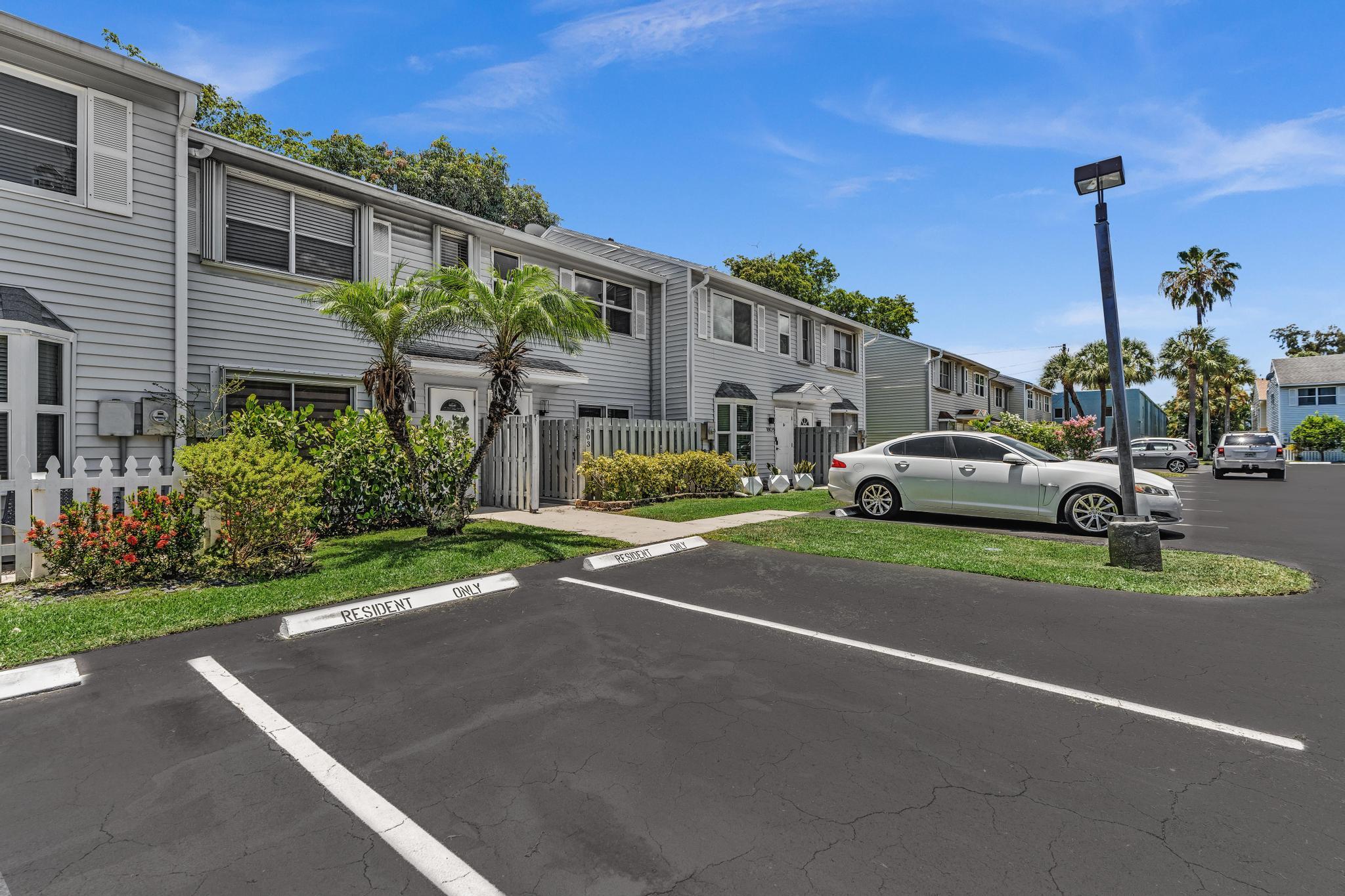 Edgewater - Residential Lease