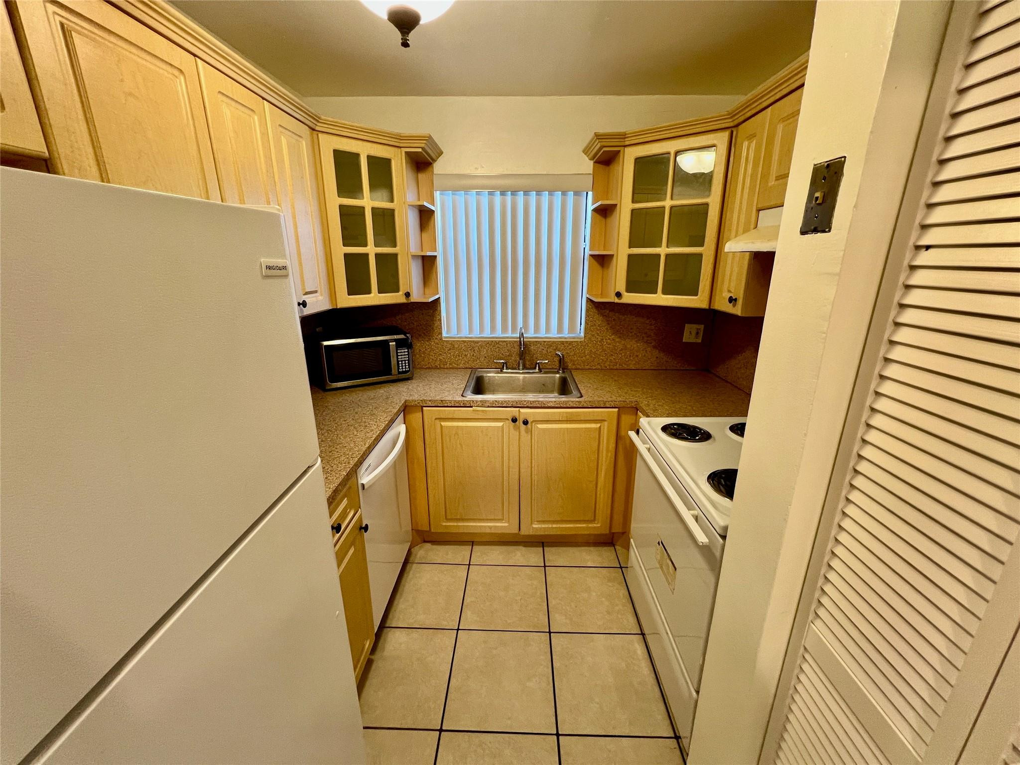 BROOKVIEW CONDO - Residential