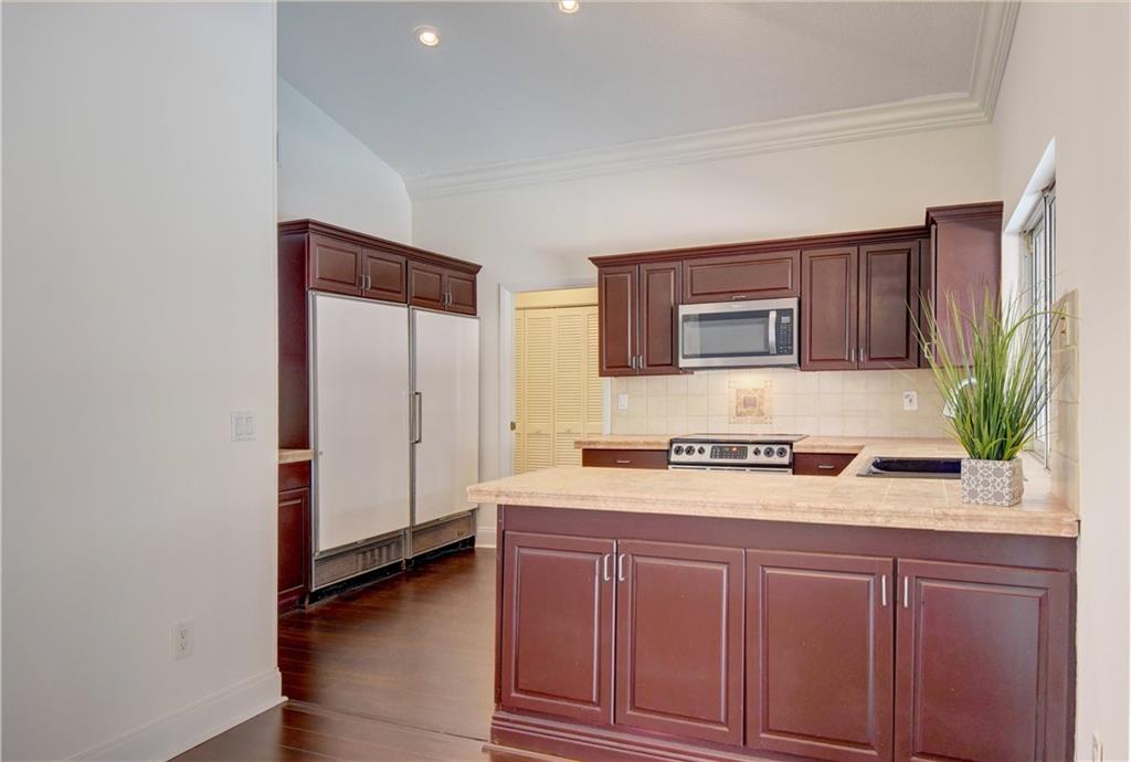 Royal Land Amd 132-20 B - Residential