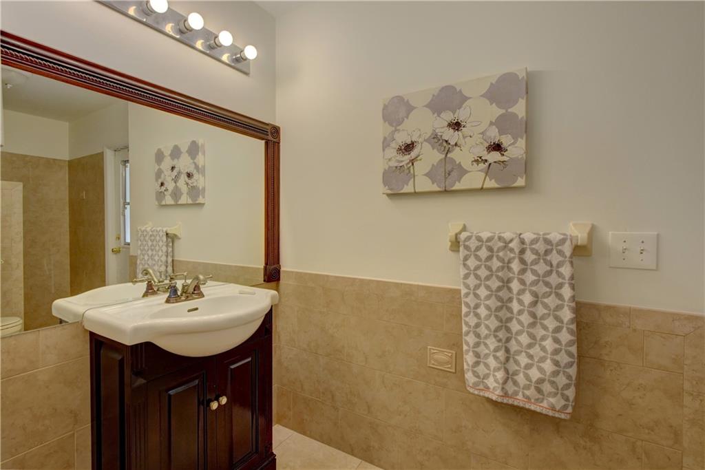 Royal Land Amd 132-20 B - Residential
