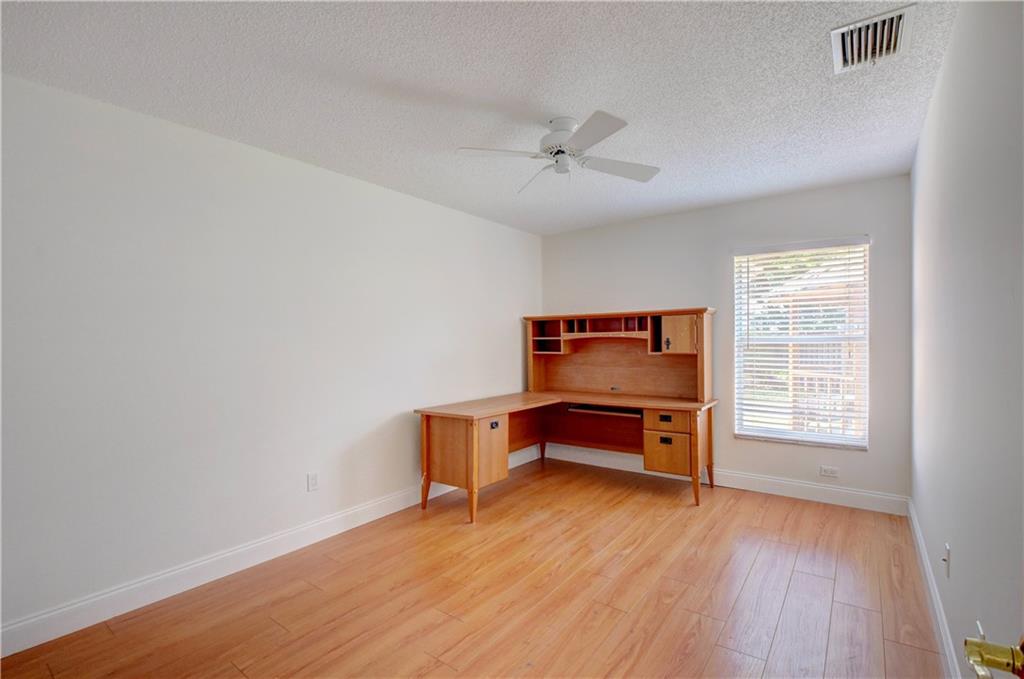 Royal Land Amd 132-20 B - Residential