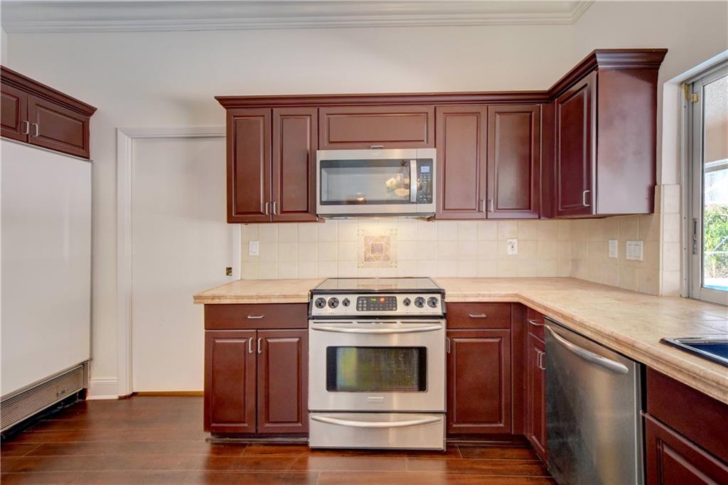 Royal Land Amd 132-20 B - Residential