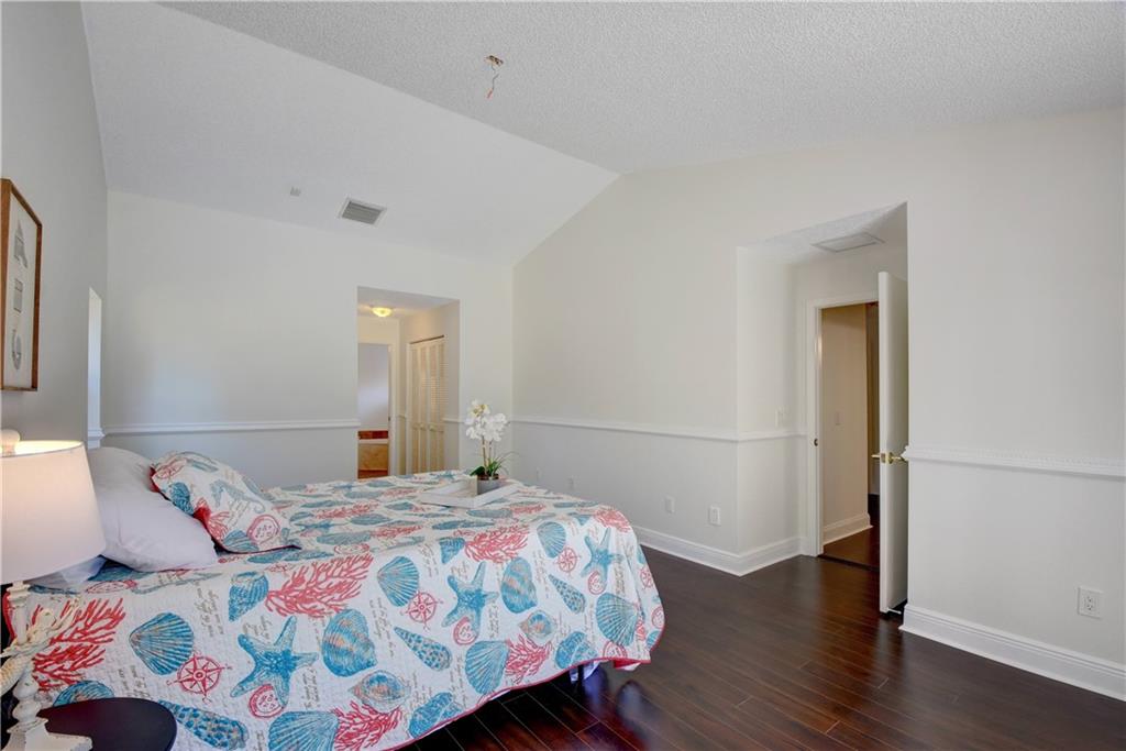 Royal Land Amd 132-20 B - Residential