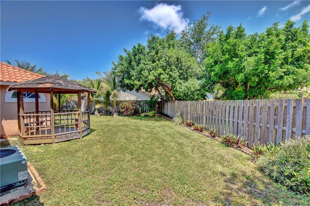 Royal Land Amd 132-20 B - Residential