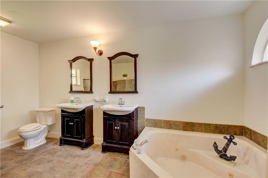 Royal Land Amd 132-20 B - Residential