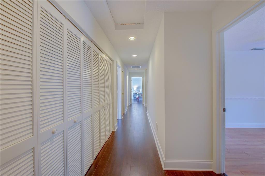 Royal Land Amd 132-20 B - Residential