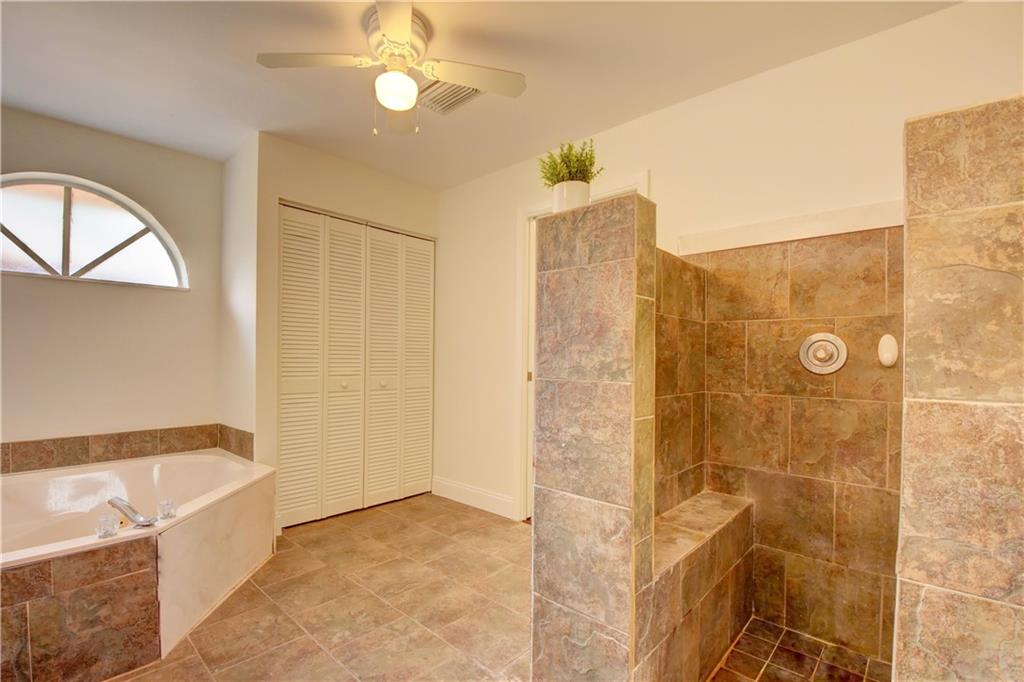 Royal Land Amd 132-20 B - Residential