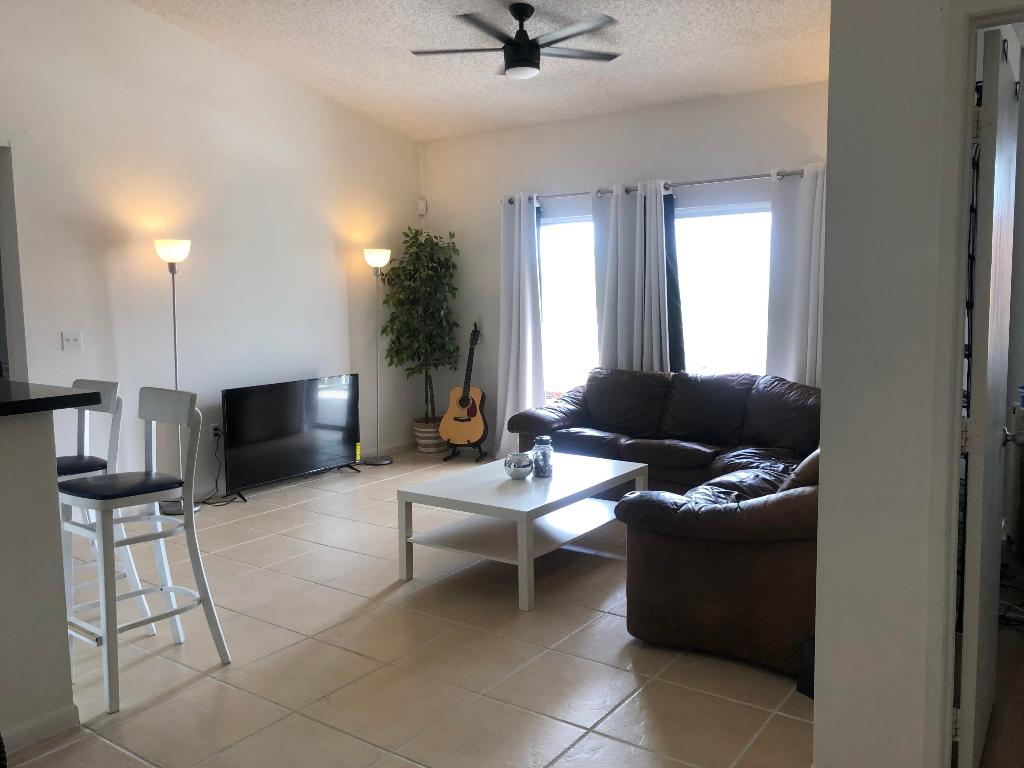 COURTYARDS AT DAVIE - Residential