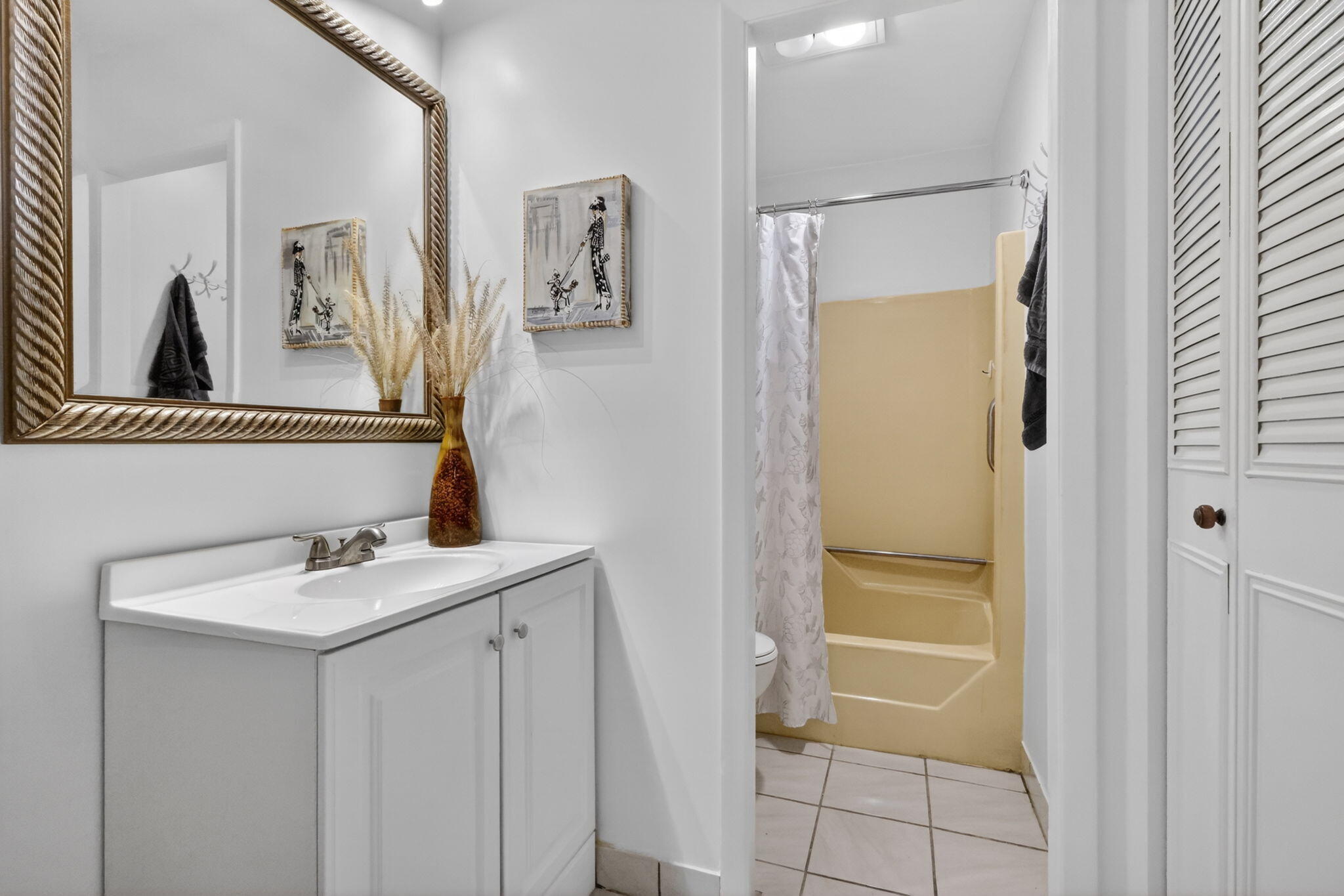 GOLDEN LAKES VILLAGE CONDO 1 THRU 13-A - Residential