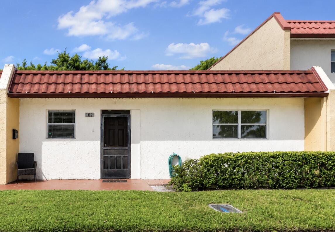 GOLDEN LAKES VILLAGE CONDO 1 THRU 13-A - Residential